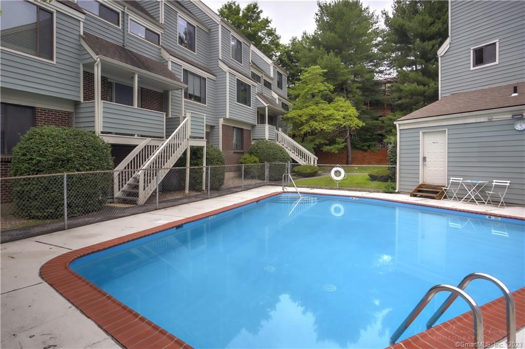 3 Oakwood Avenue Unit: B6