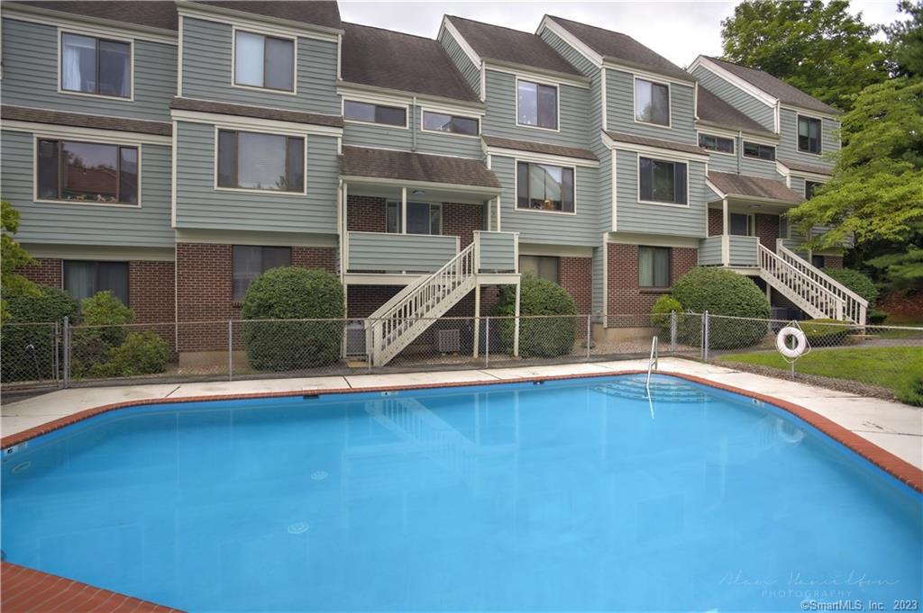 3 Oakwood Avenue Unit: B6