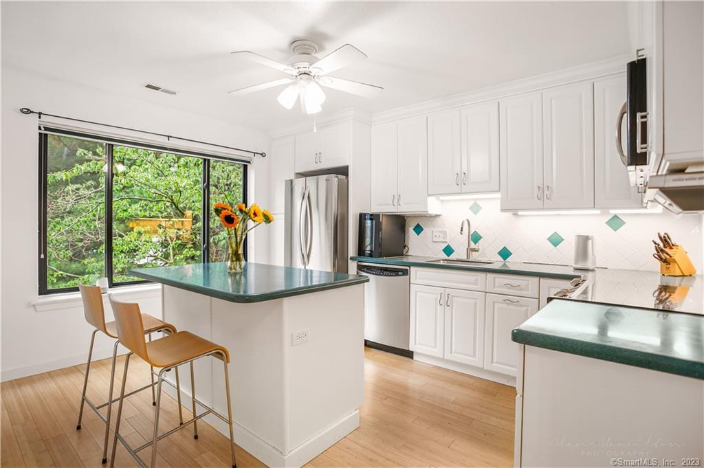 3 Oakwood Avenue Unit: B6