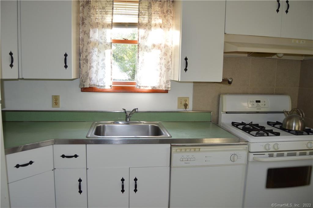 8 Woodland Avenue