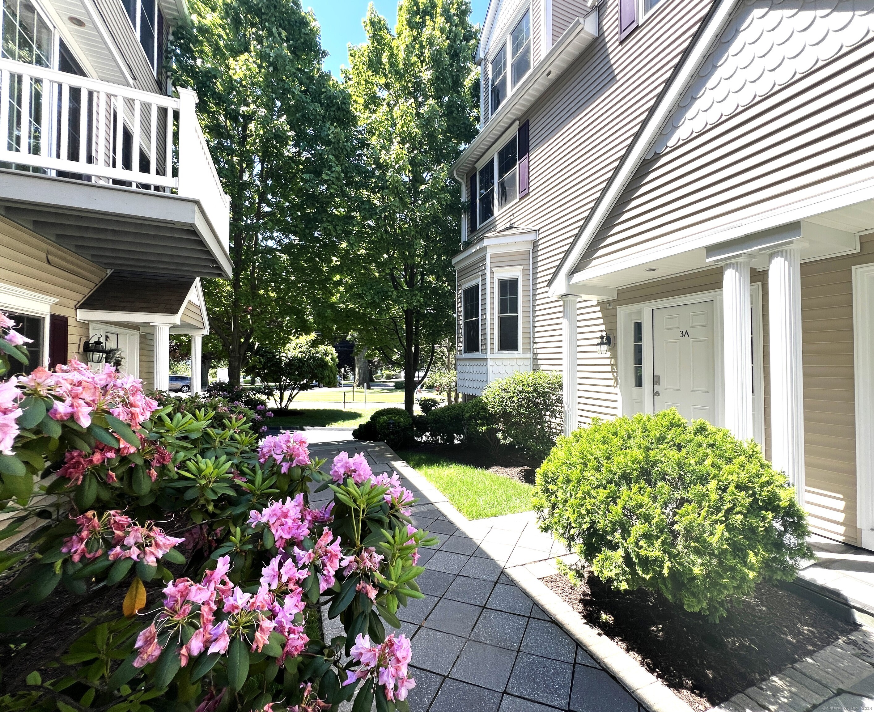 160 Glenbrook Road 3A