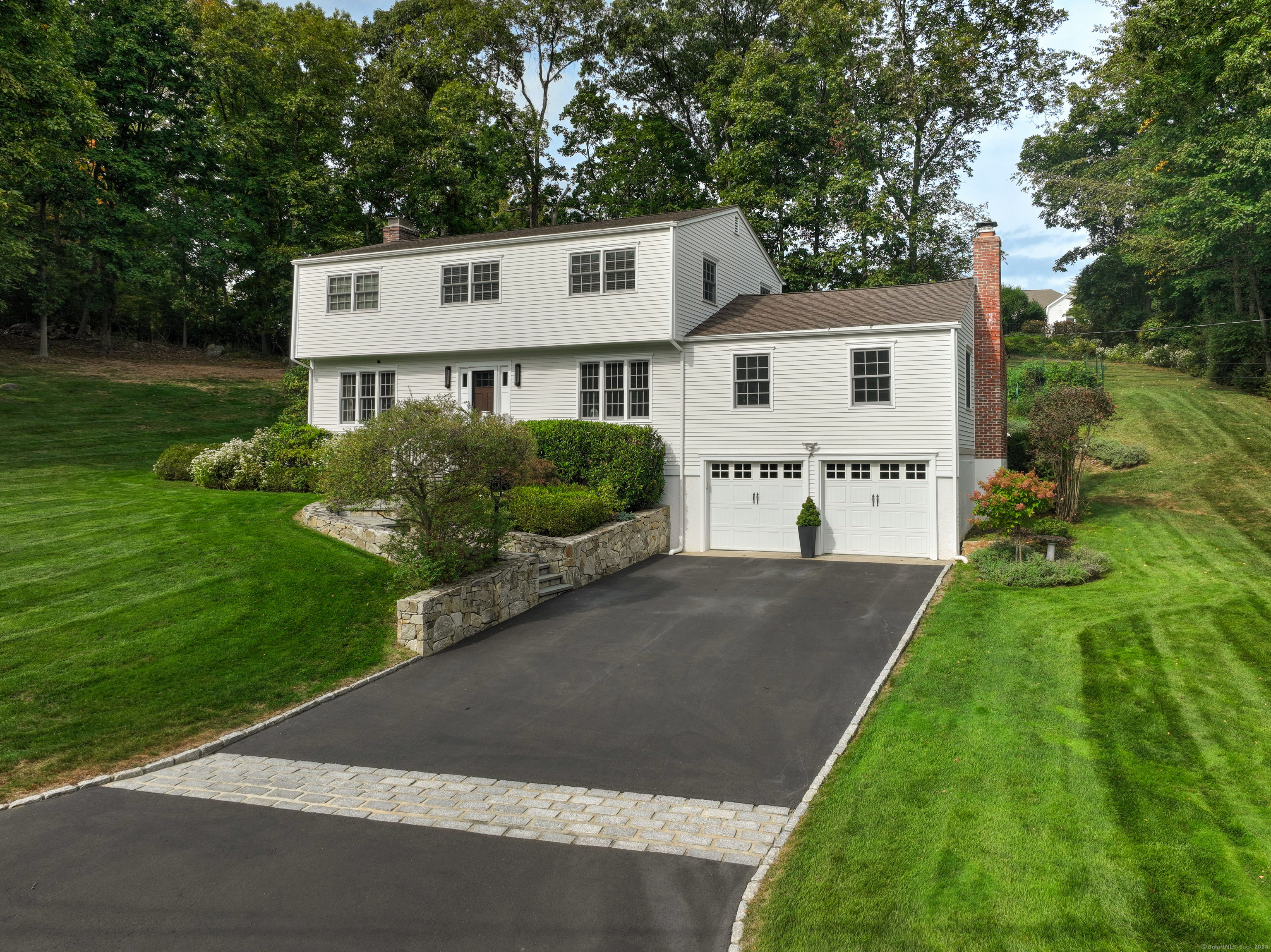 5 Hilly Field Lane