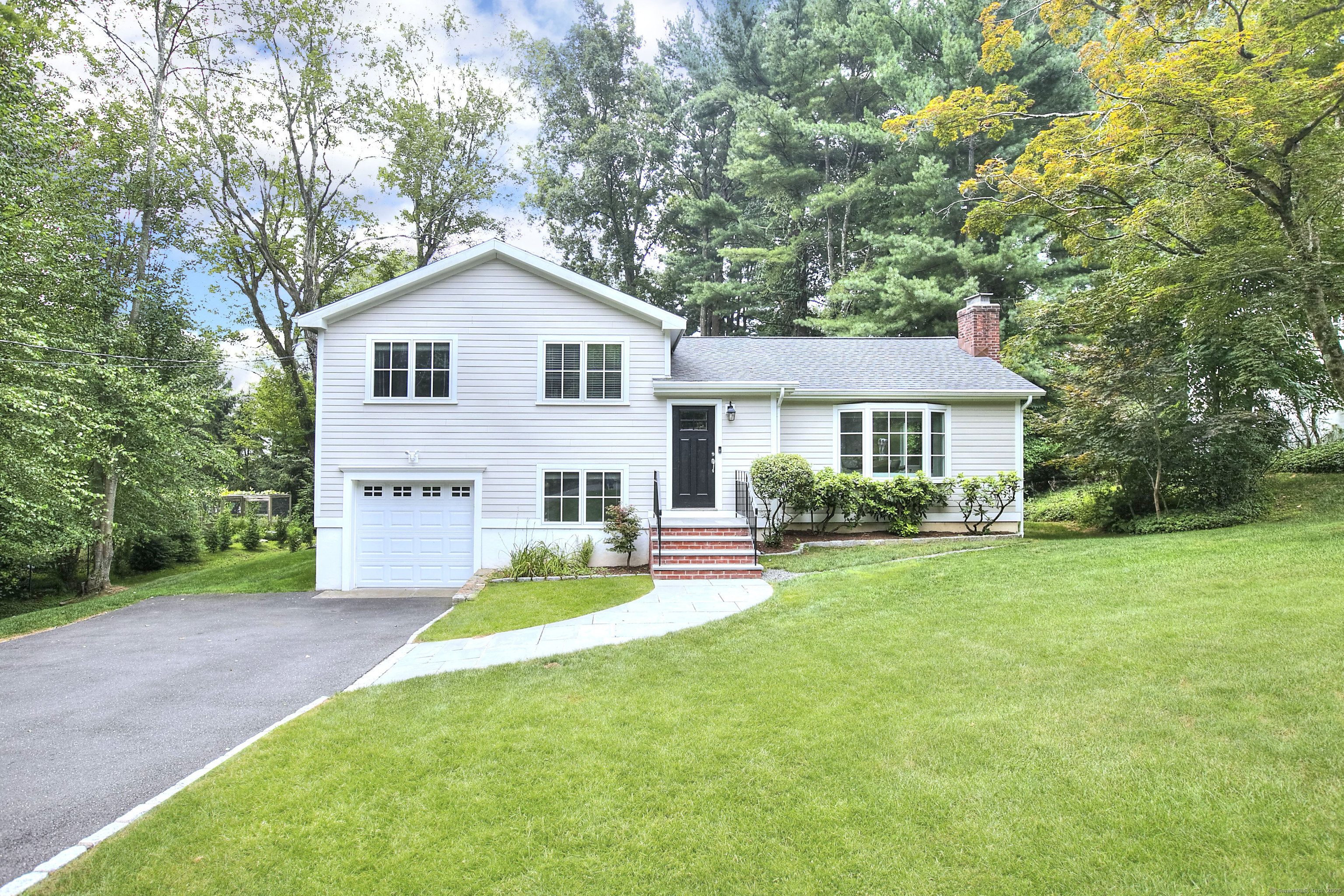 7 Ambler Road West