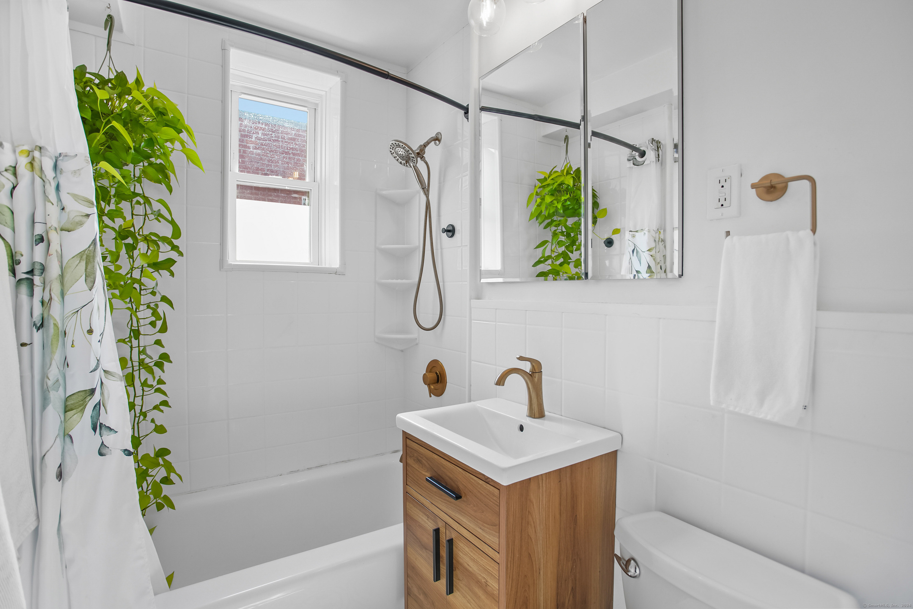 7 4th Street APT 5F