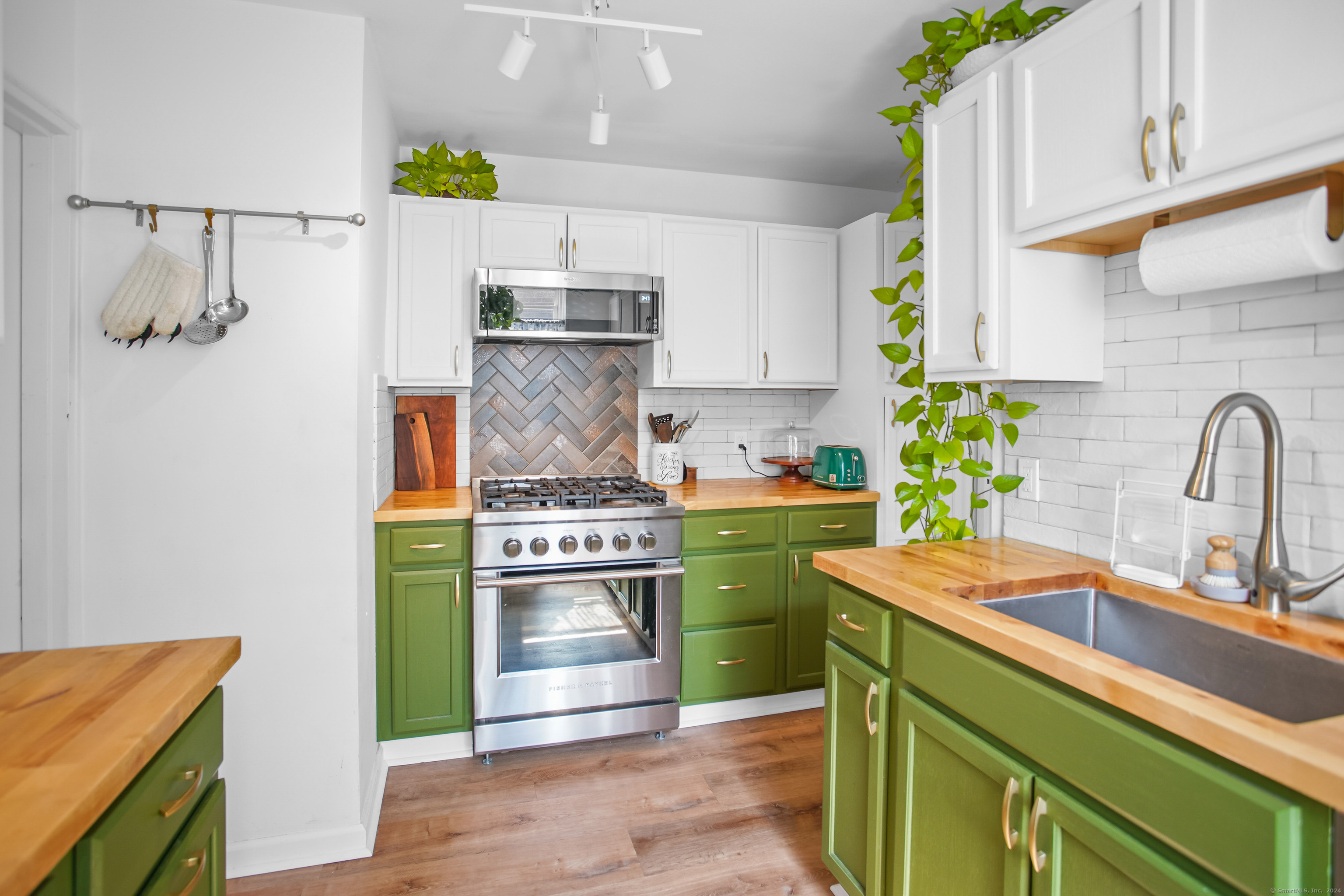 7 4th Street APT 5F