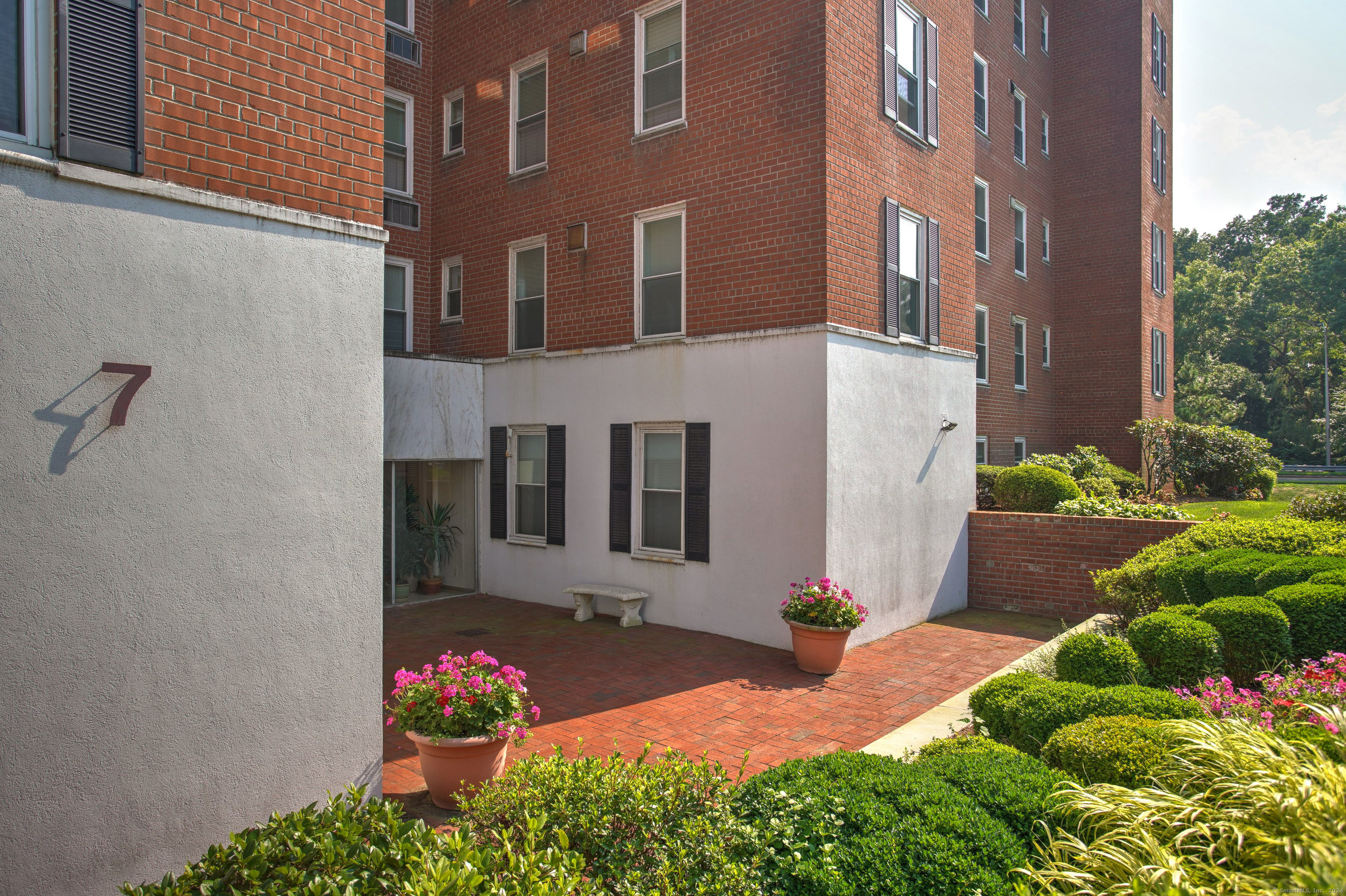 7 4th Street APT 5F