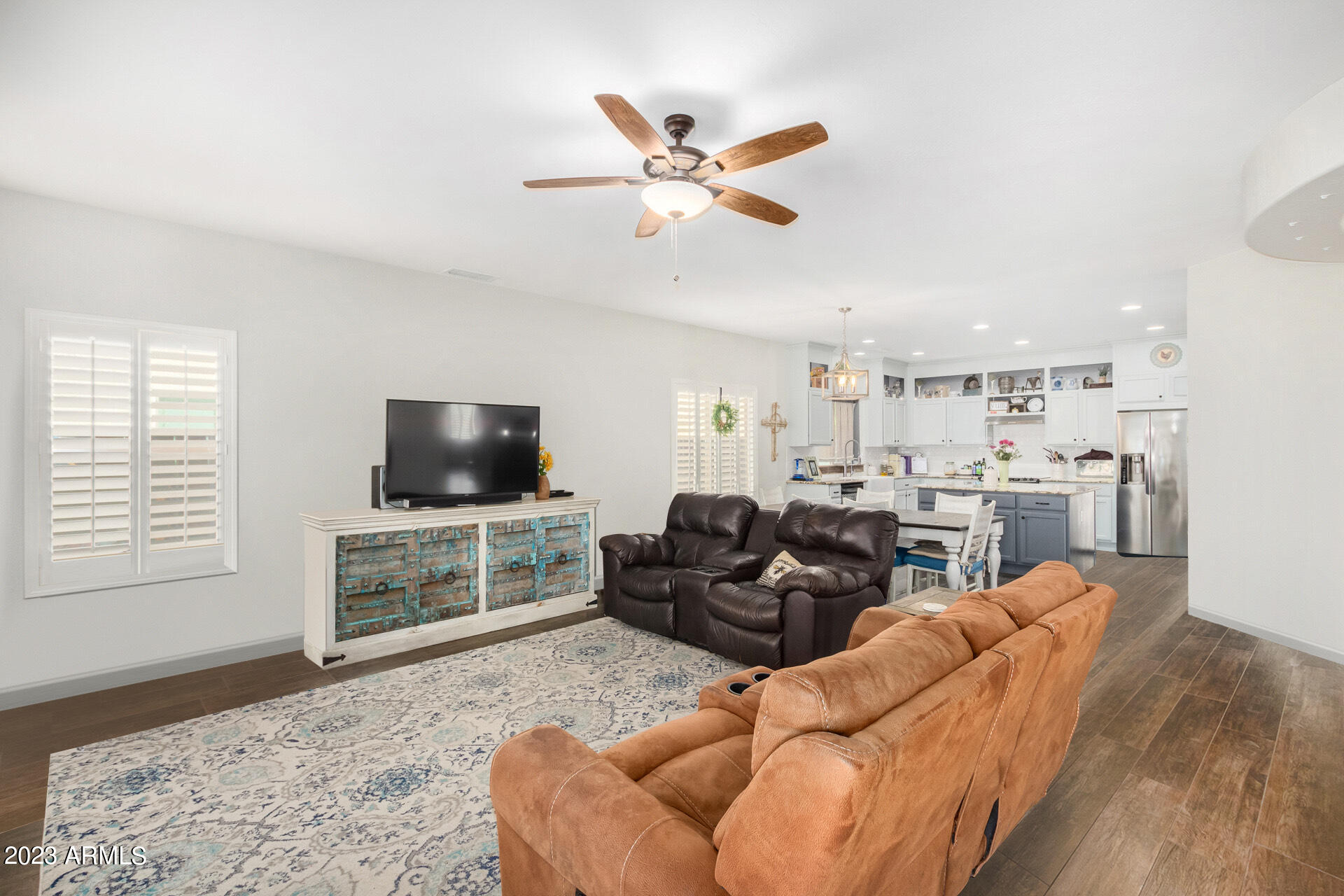 660 E KAPASI Lane