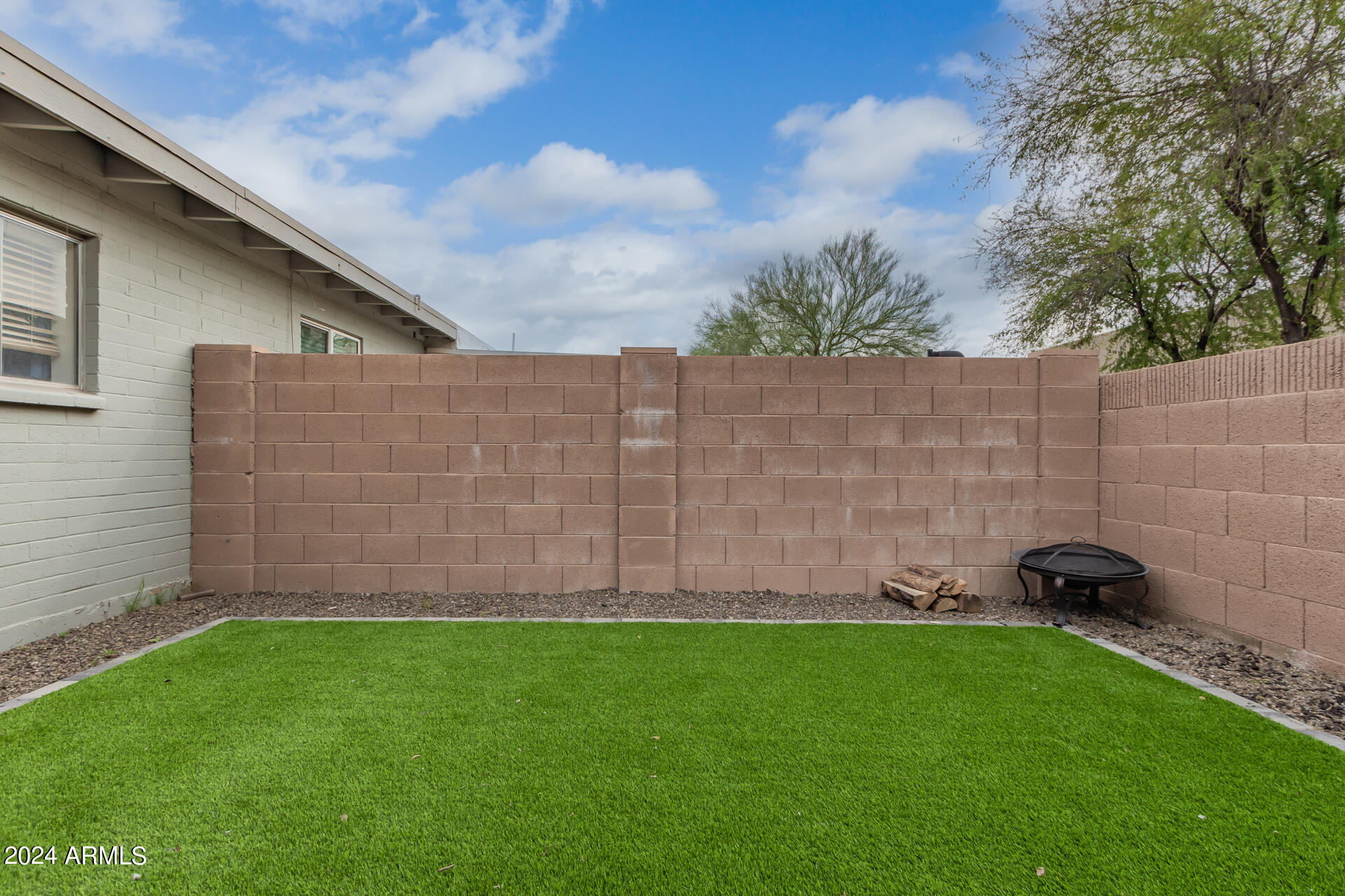 1050 S STAPLEY Drive, 59