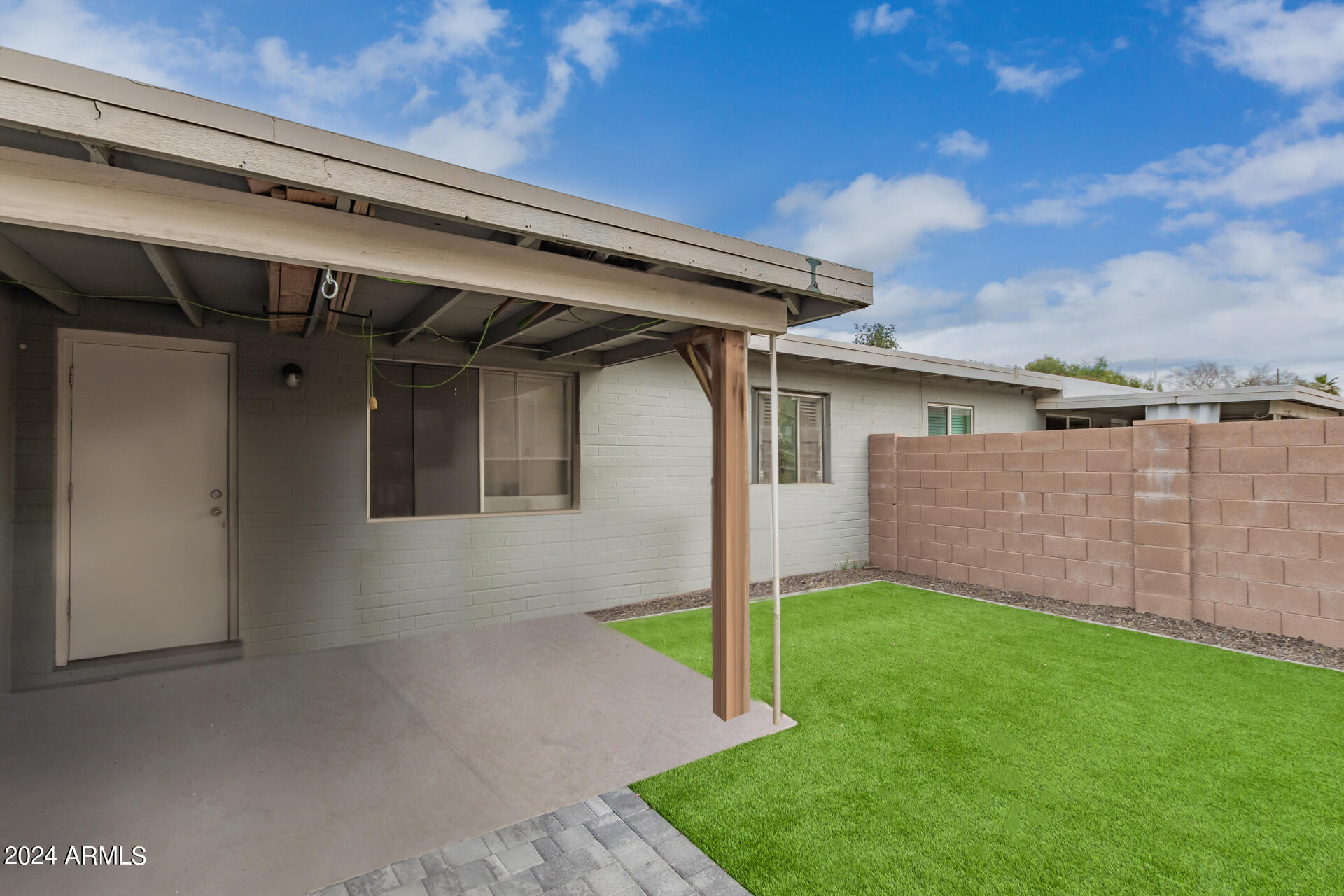 1050 S STAPLEY Drive, 59
