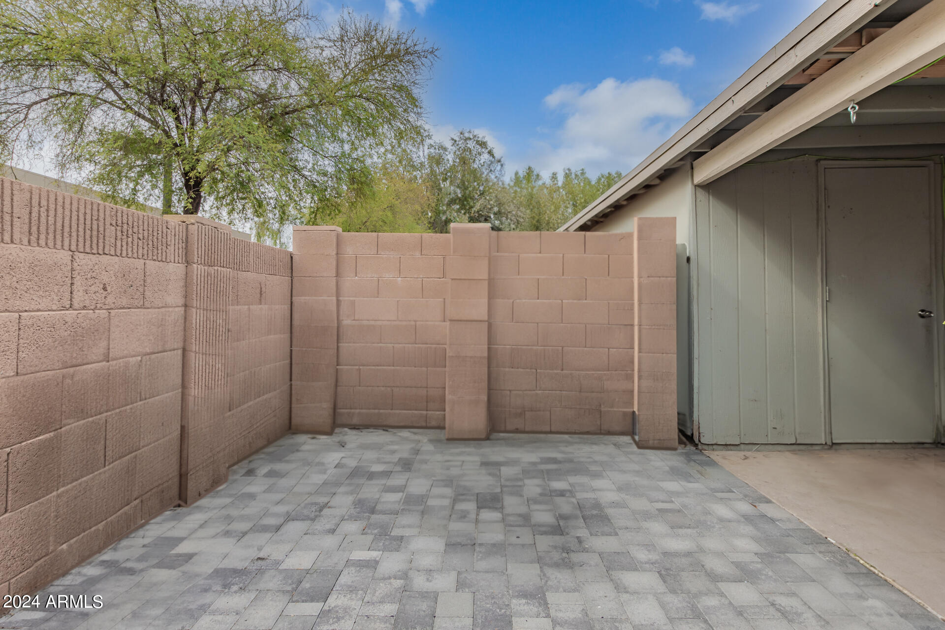 1050 S STAPLEY Drive, 59