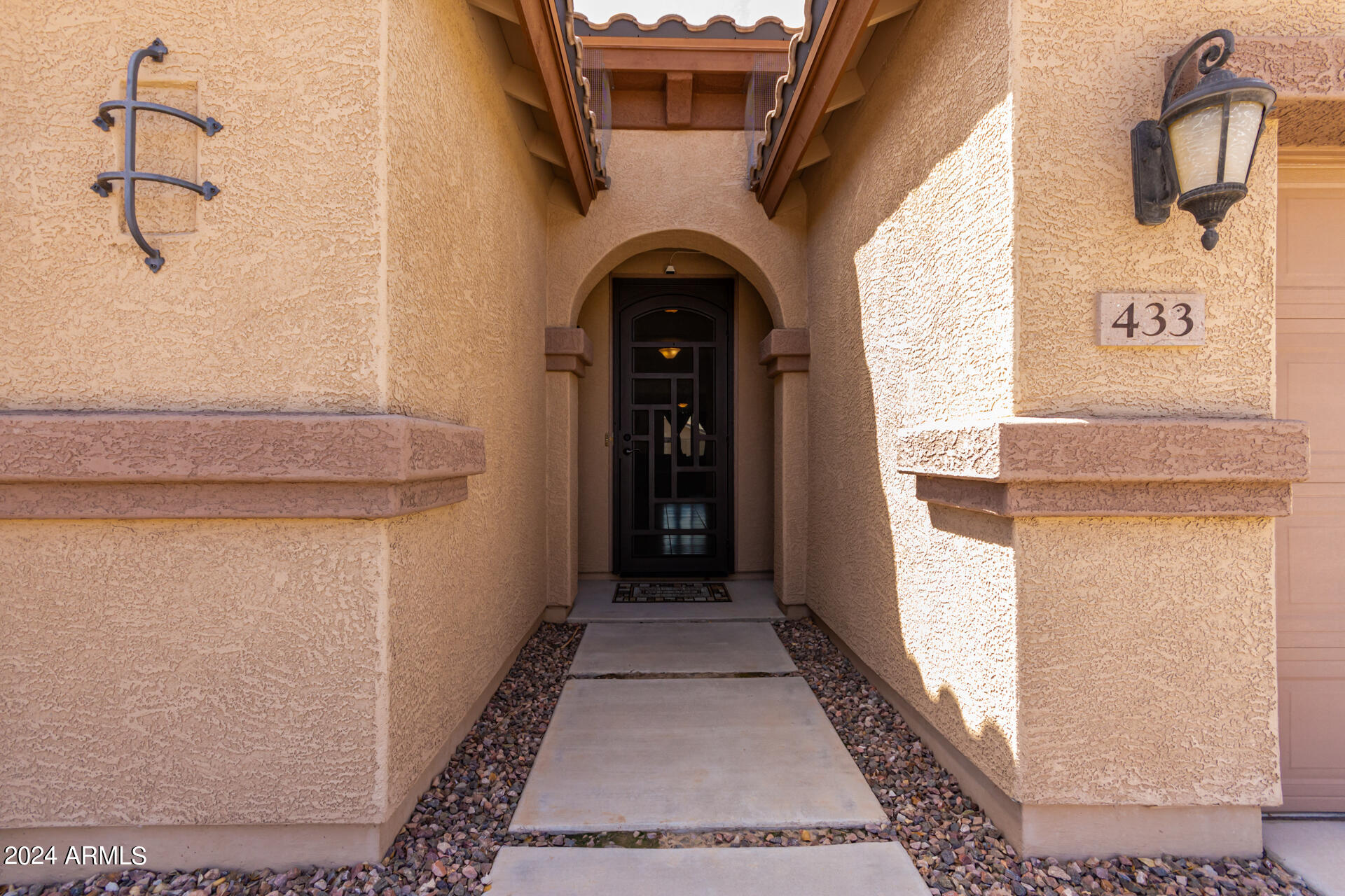 433 E CANYON ROCK Road