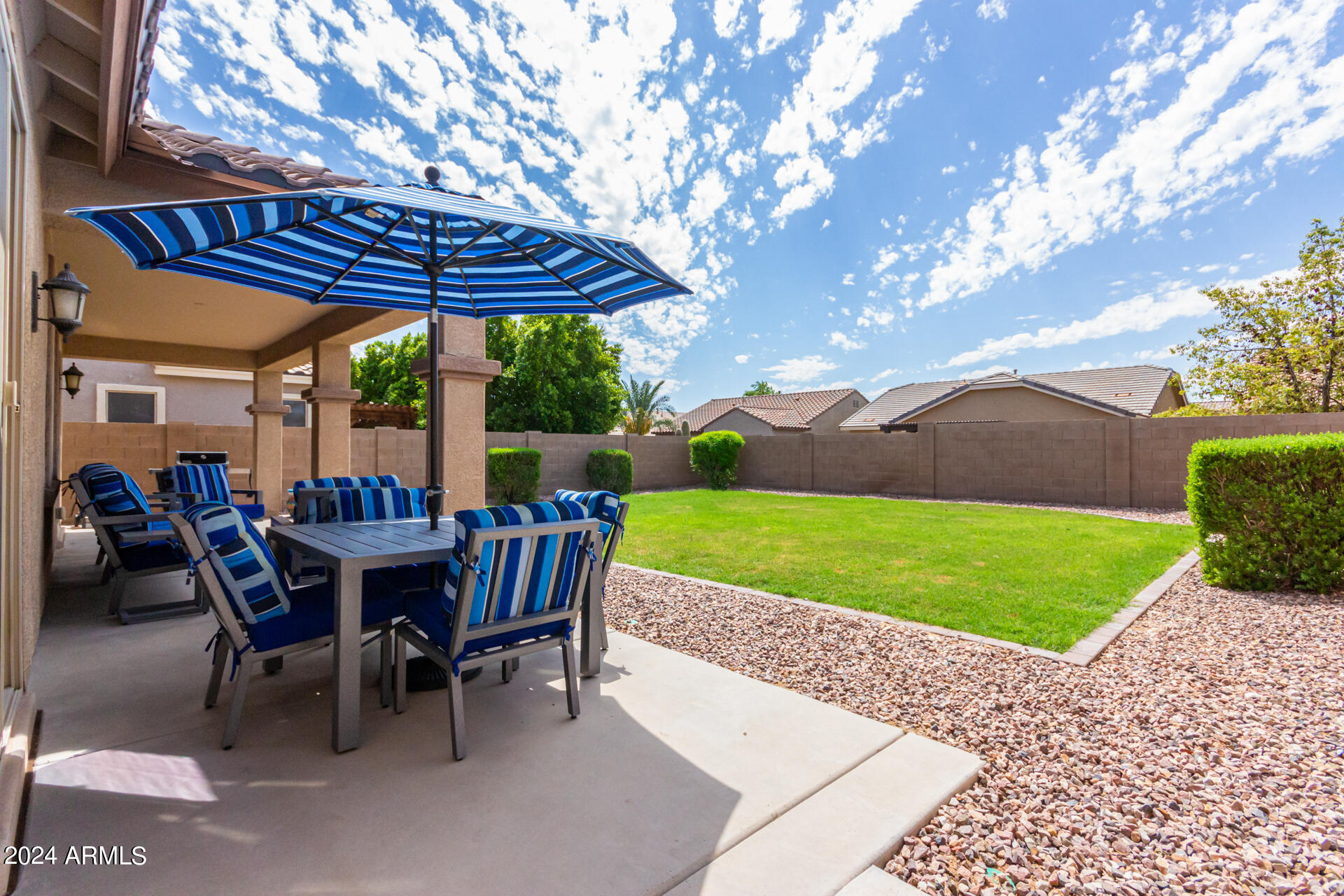 433 E CANYON ROCK Road