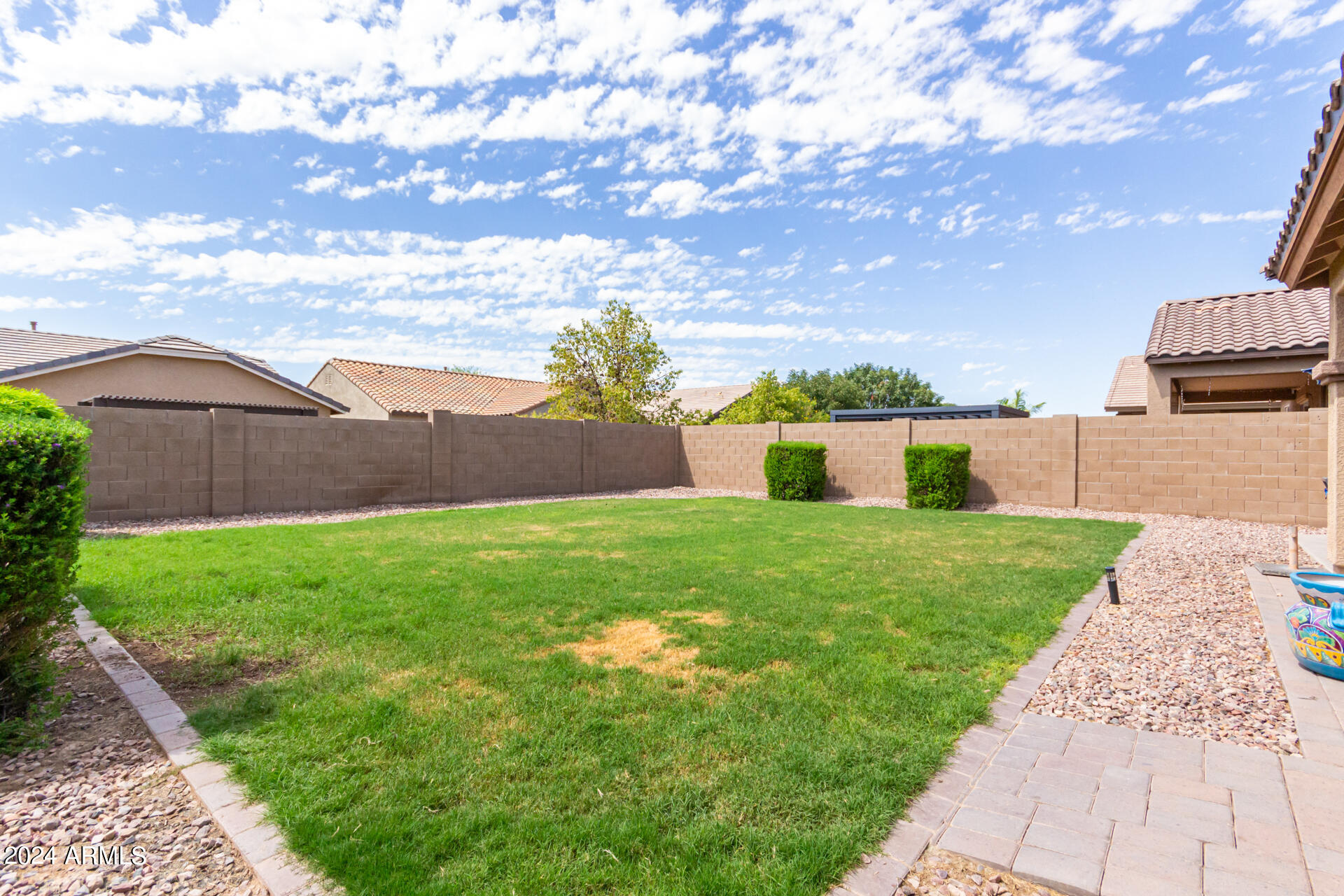 433 E CANYON ROCK Road