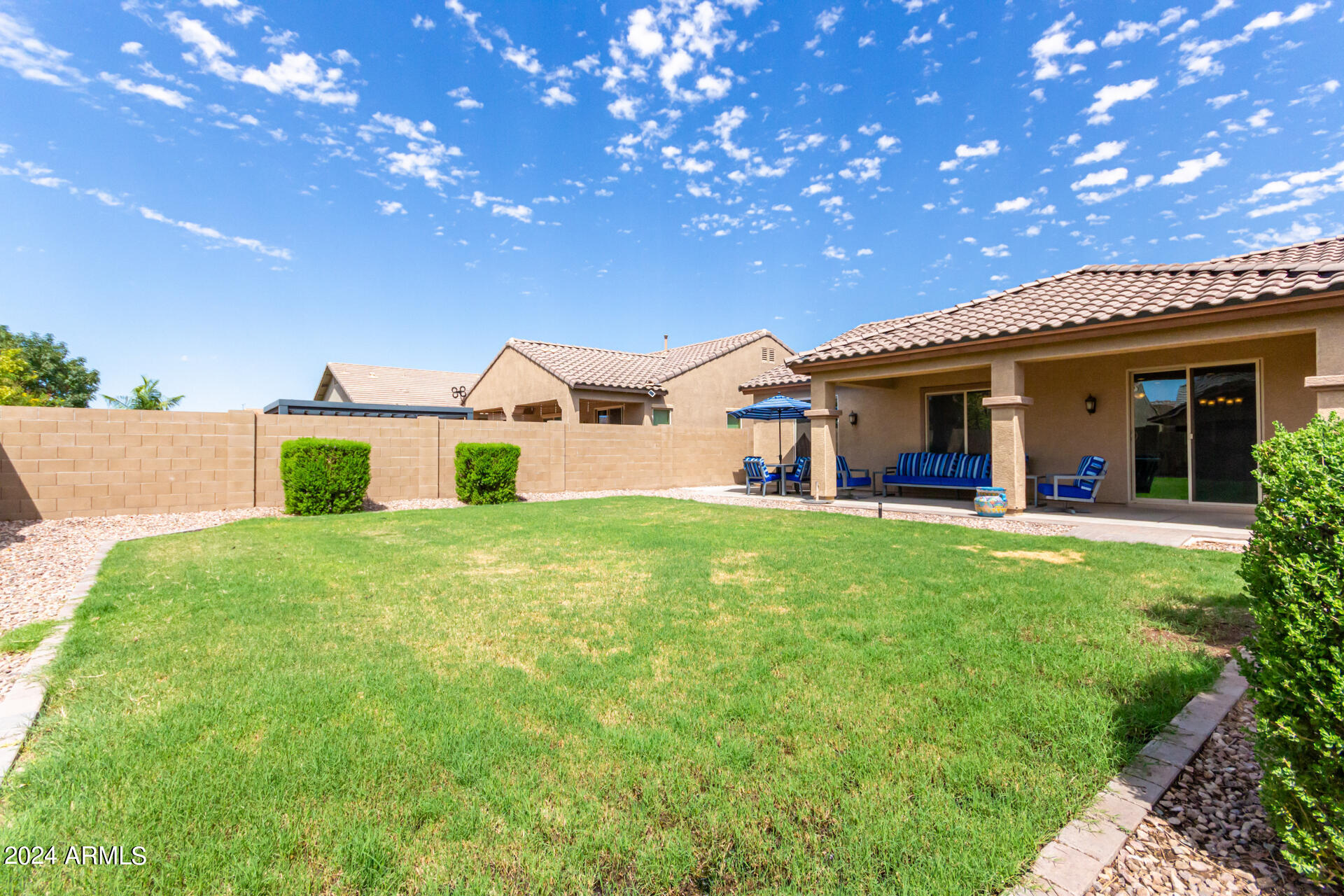 433 E CANYON ROCK Road