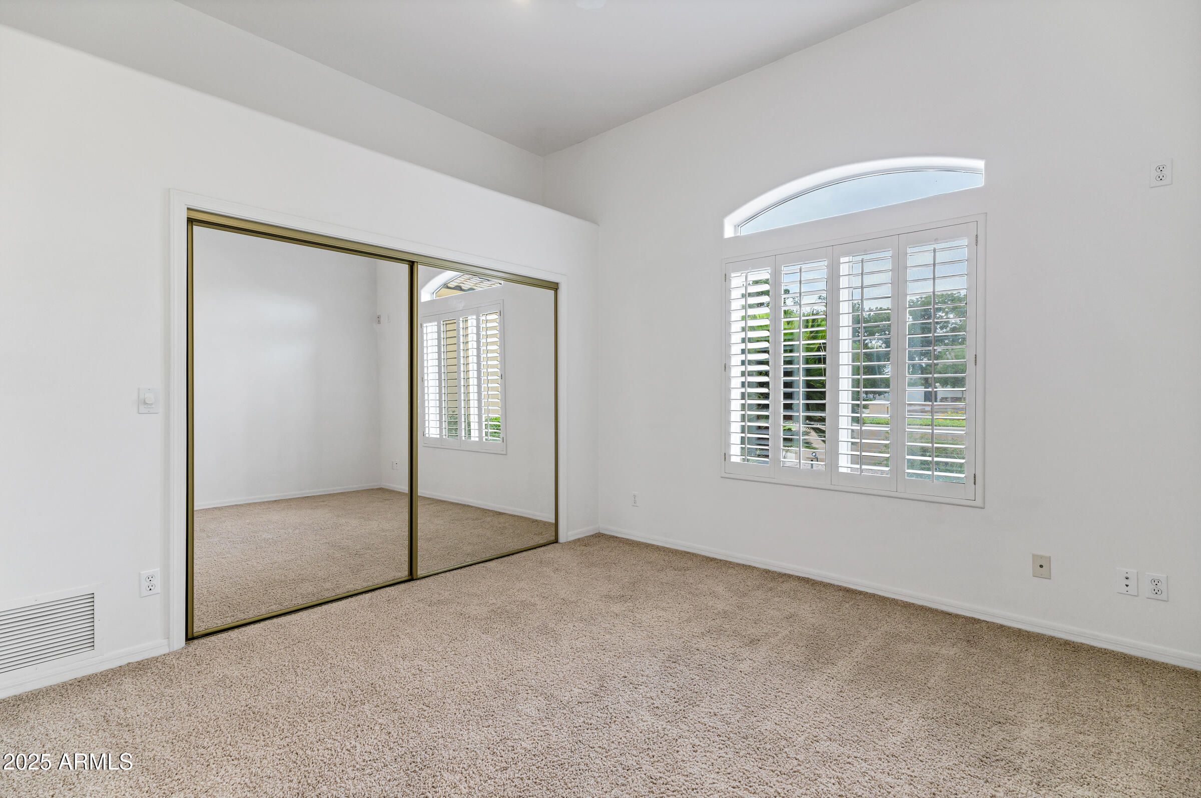 3819 E Ivyglen Street