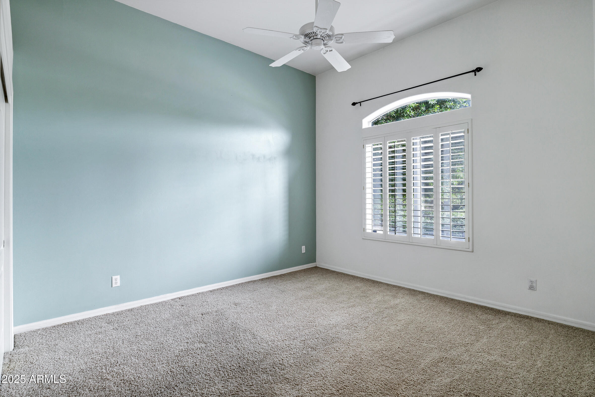 3819 E Ivyglen Street