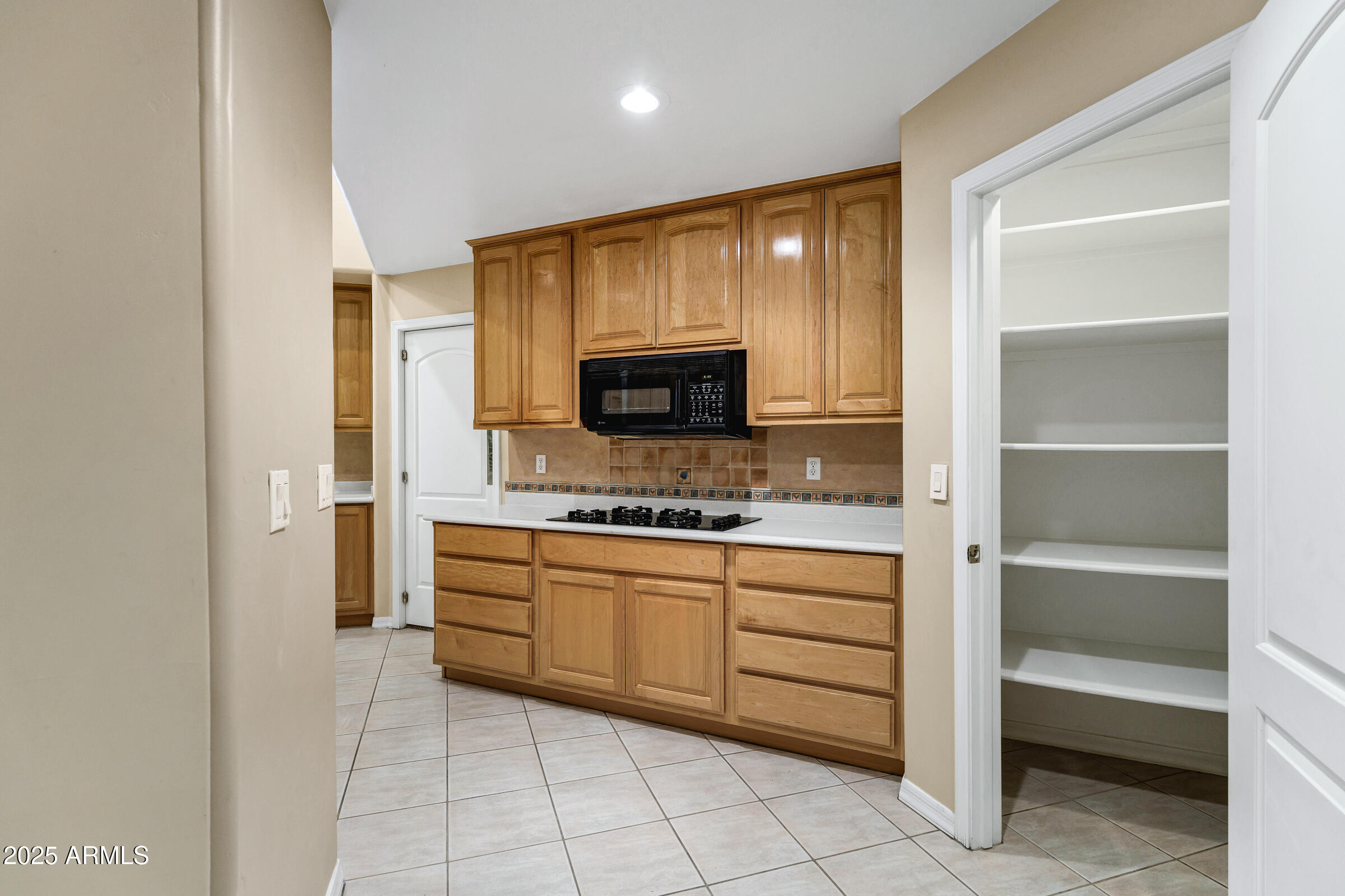 3819 E Ivyglen Street