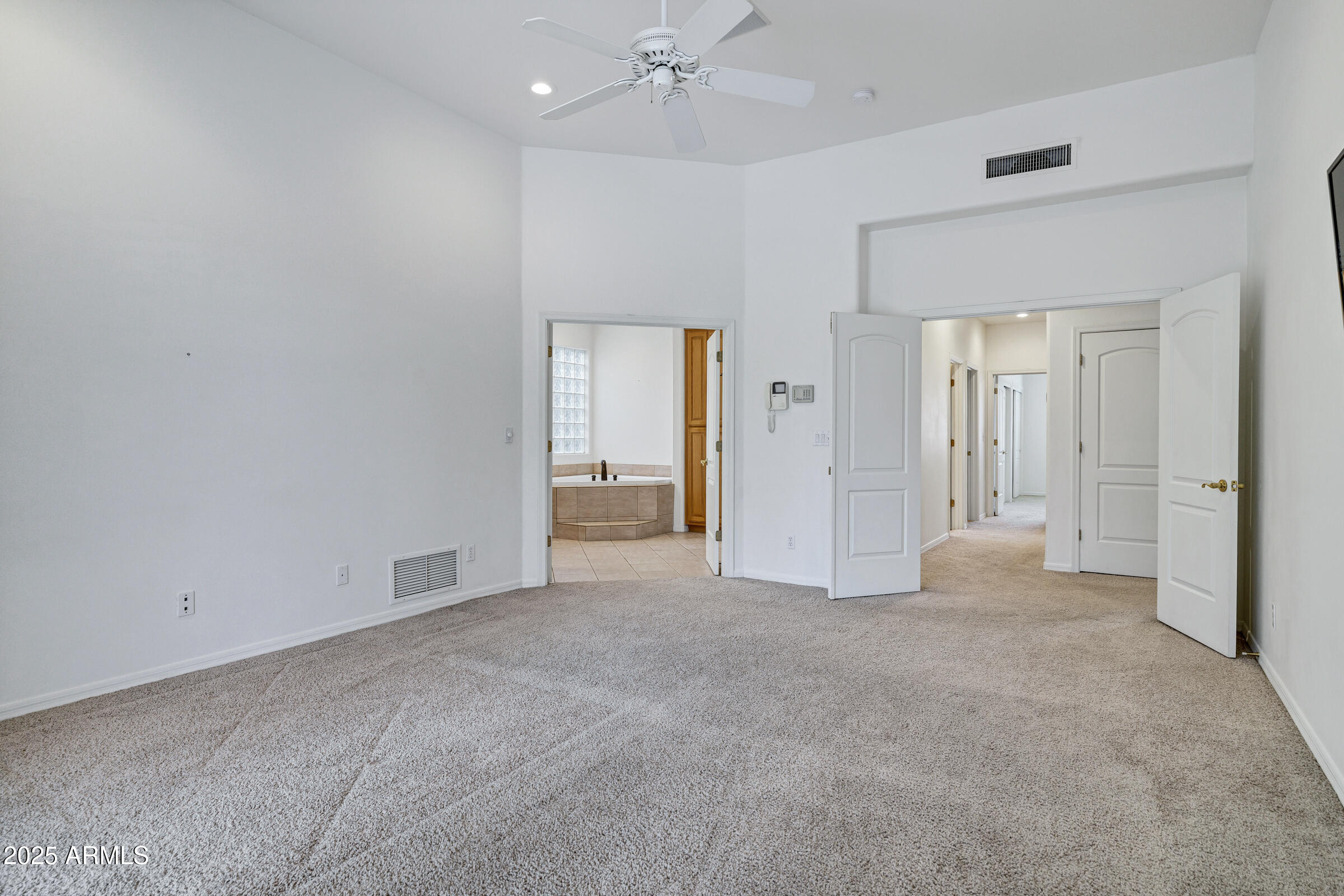 3819 E Ivyglen Street