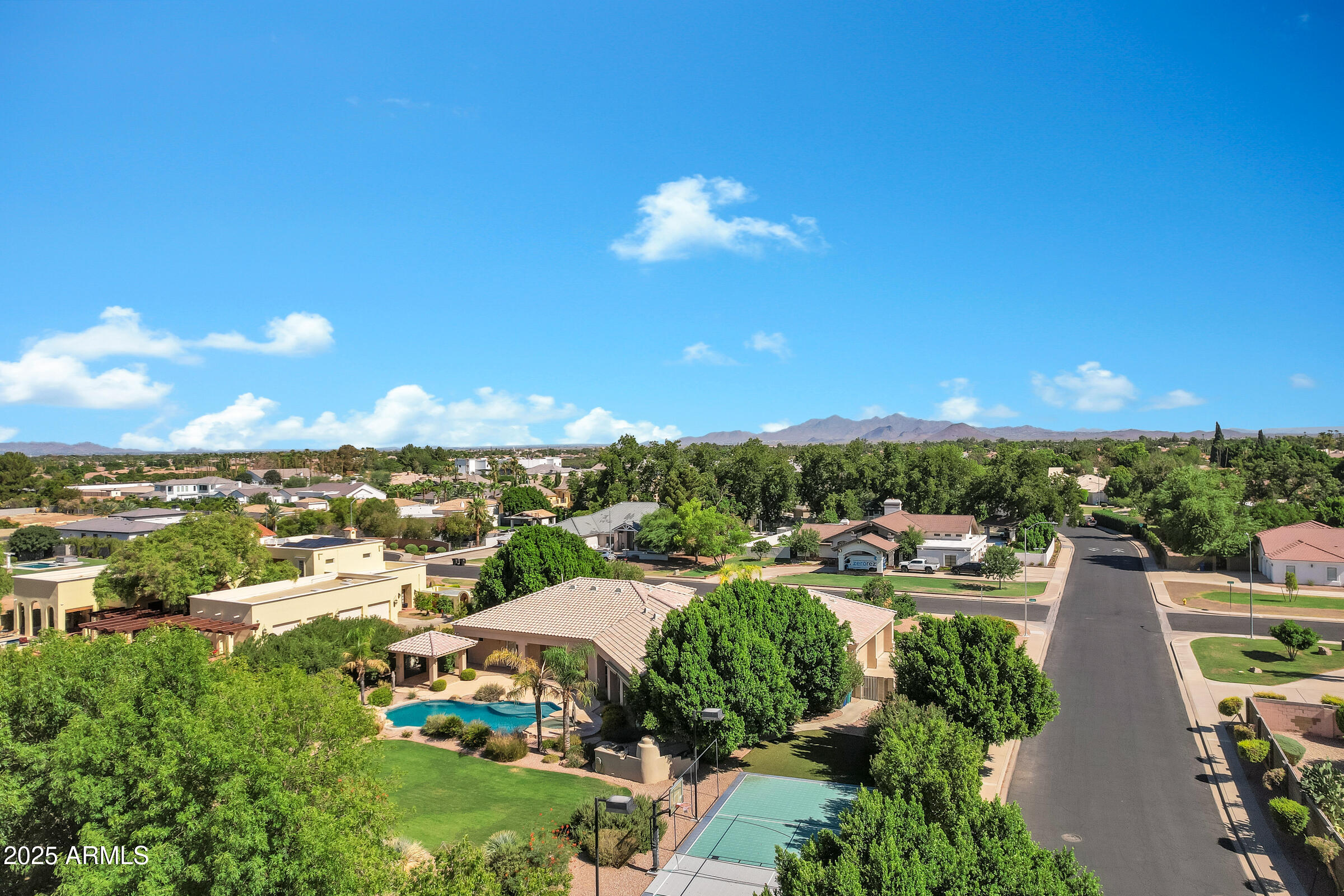 3819 E Ivyglen Street