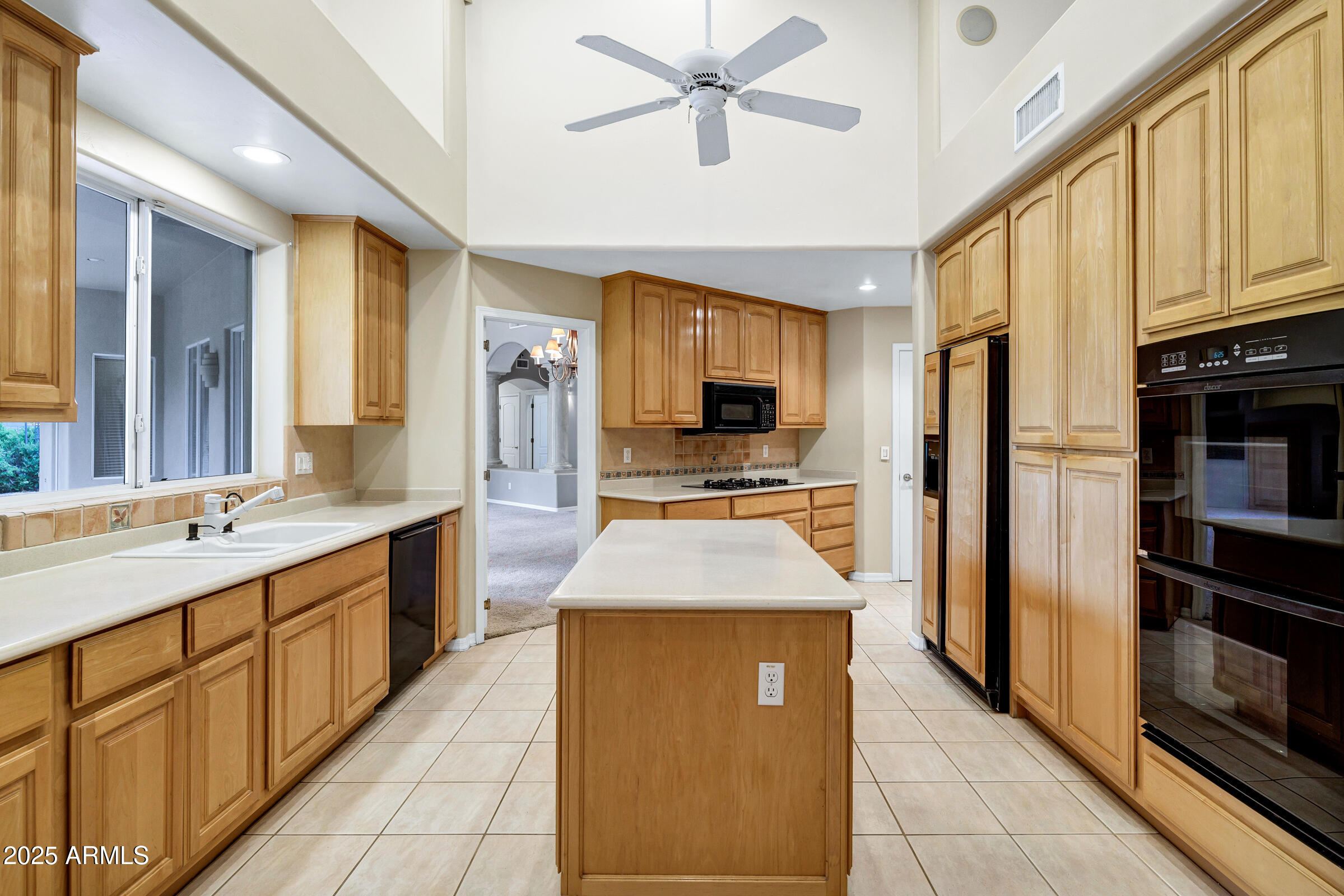 3819 E Ivyglen Street