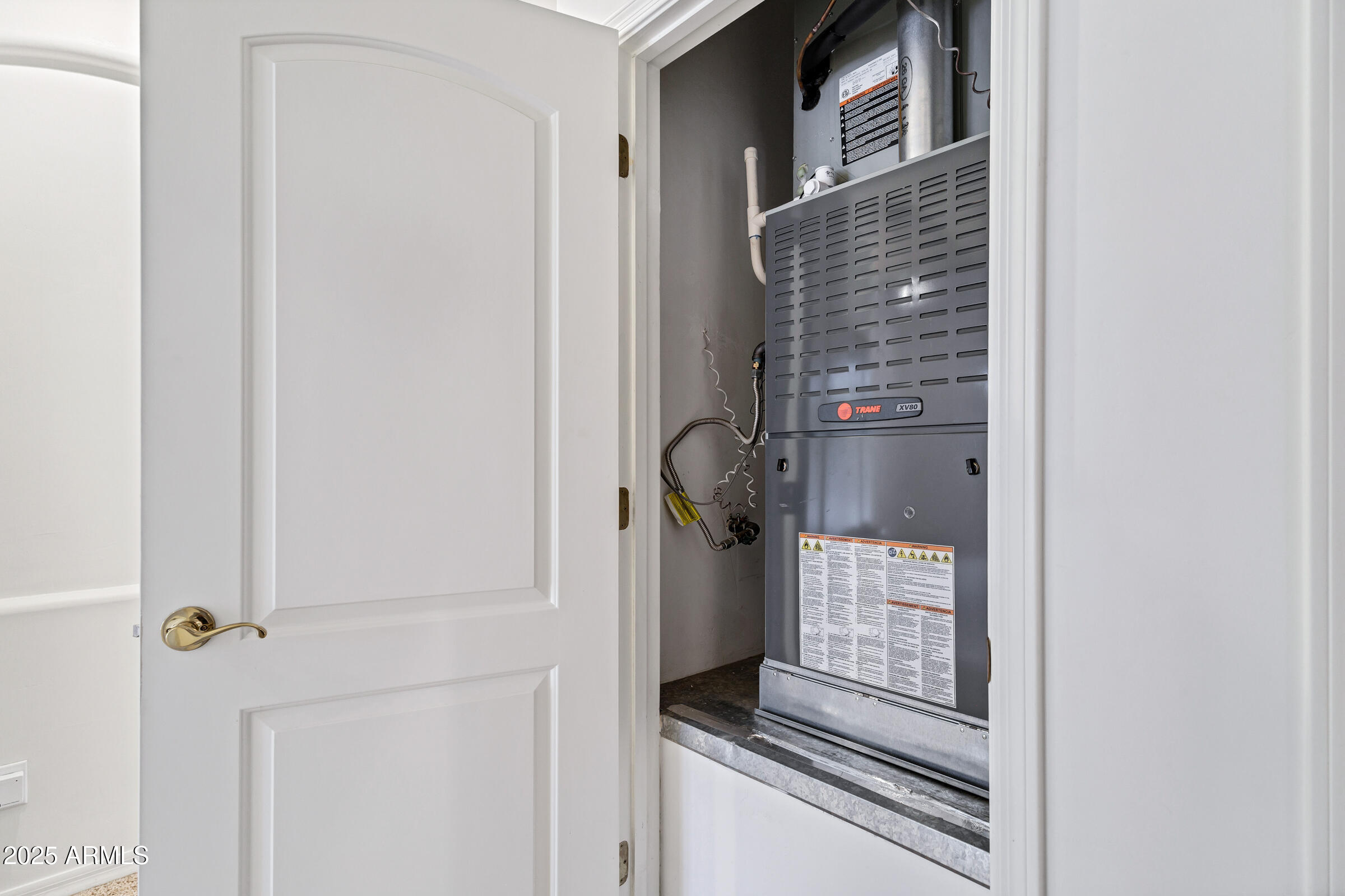 3819 E Ivyglen Street