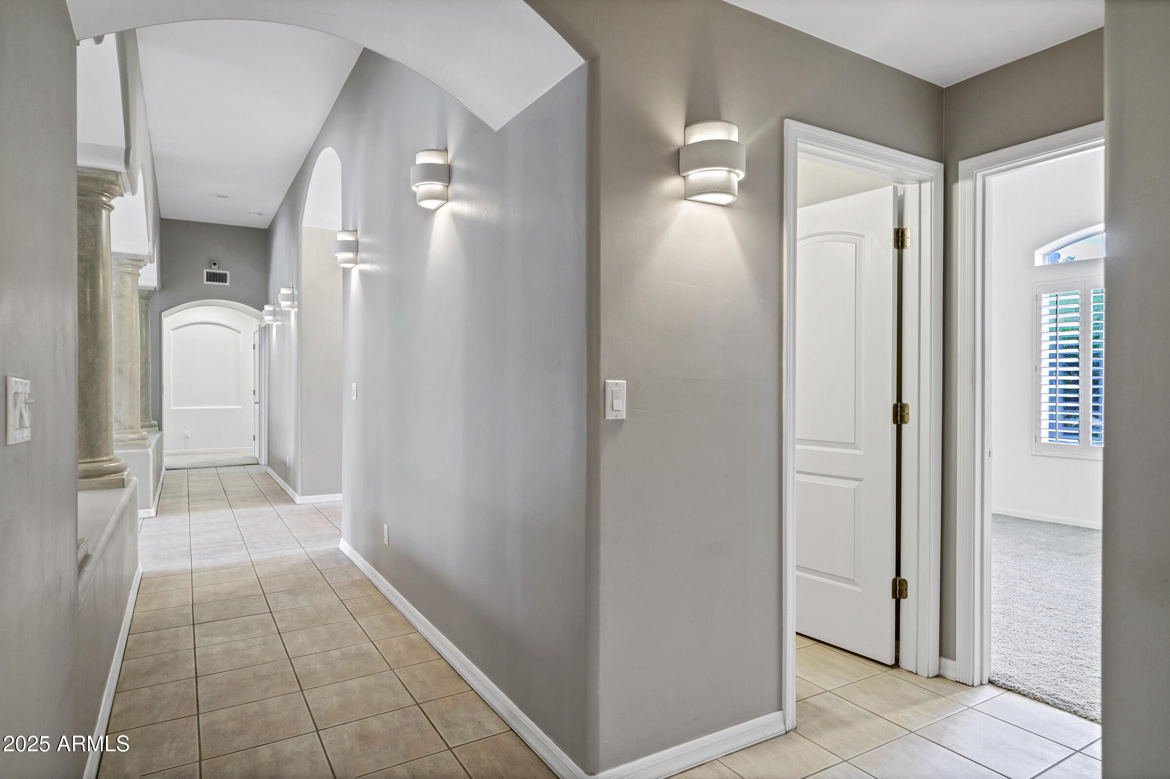 3819 E Ivyglen Street