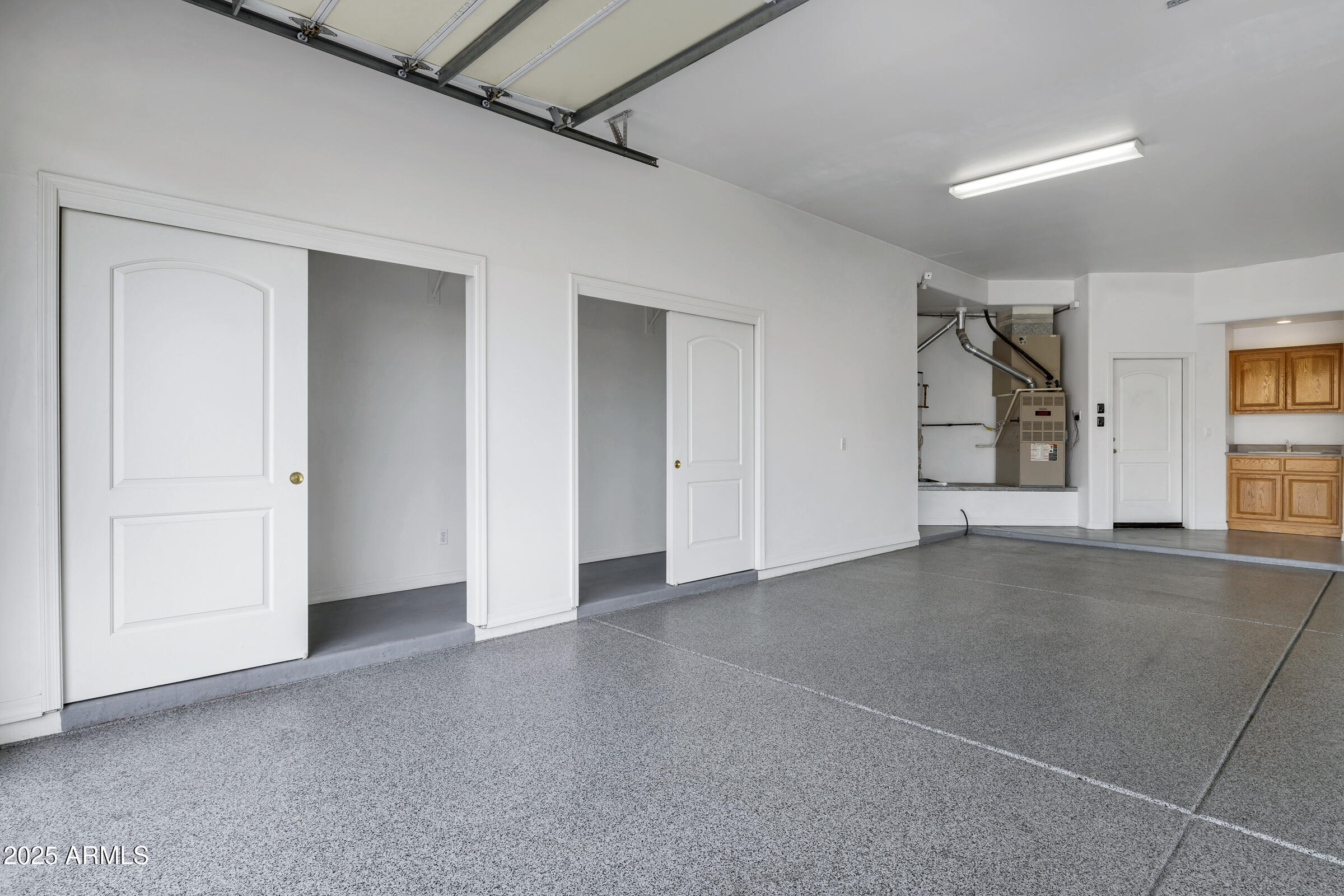 3819 E Ivyglen Street