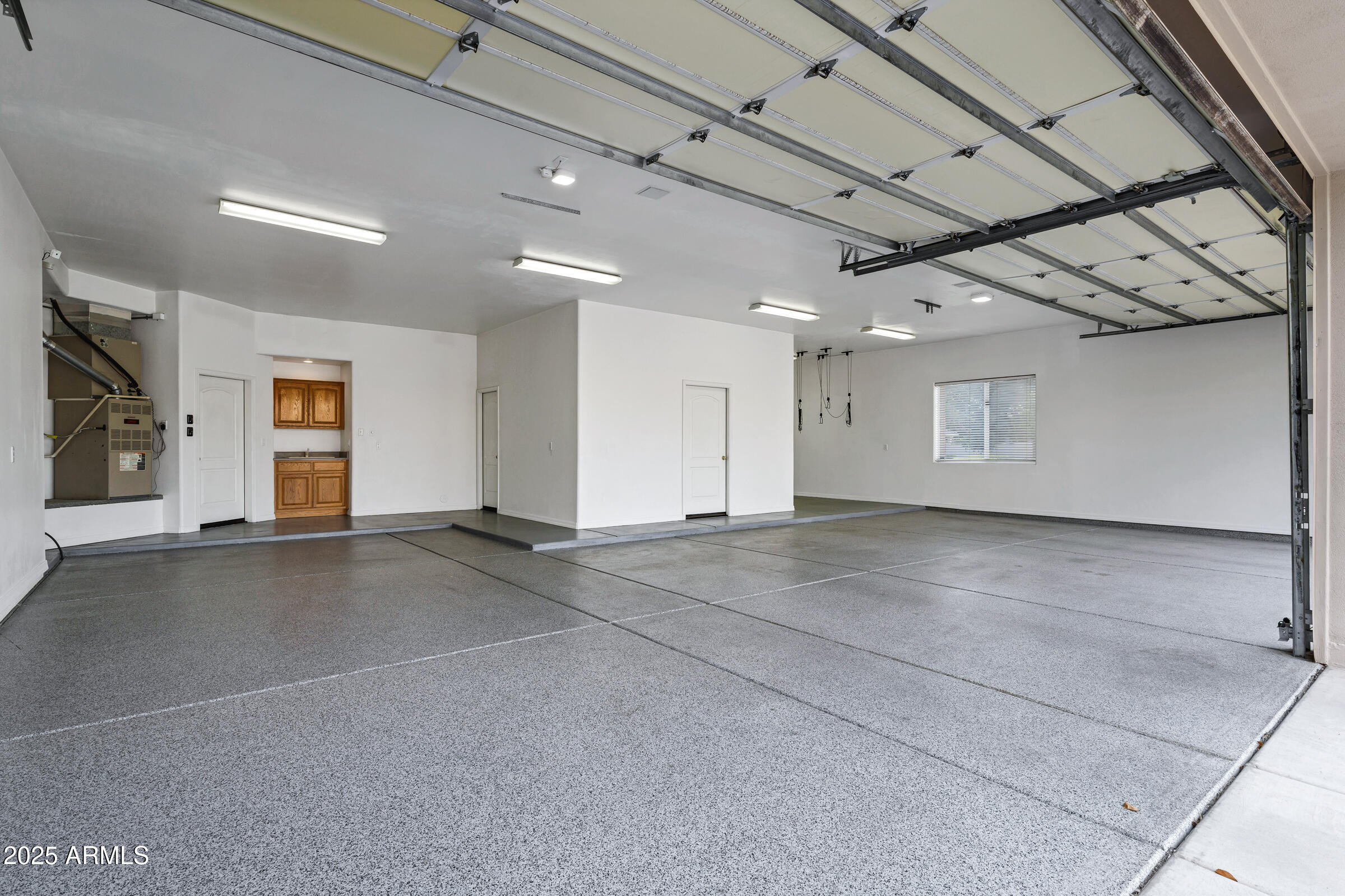 3819 E Ivyglen Street