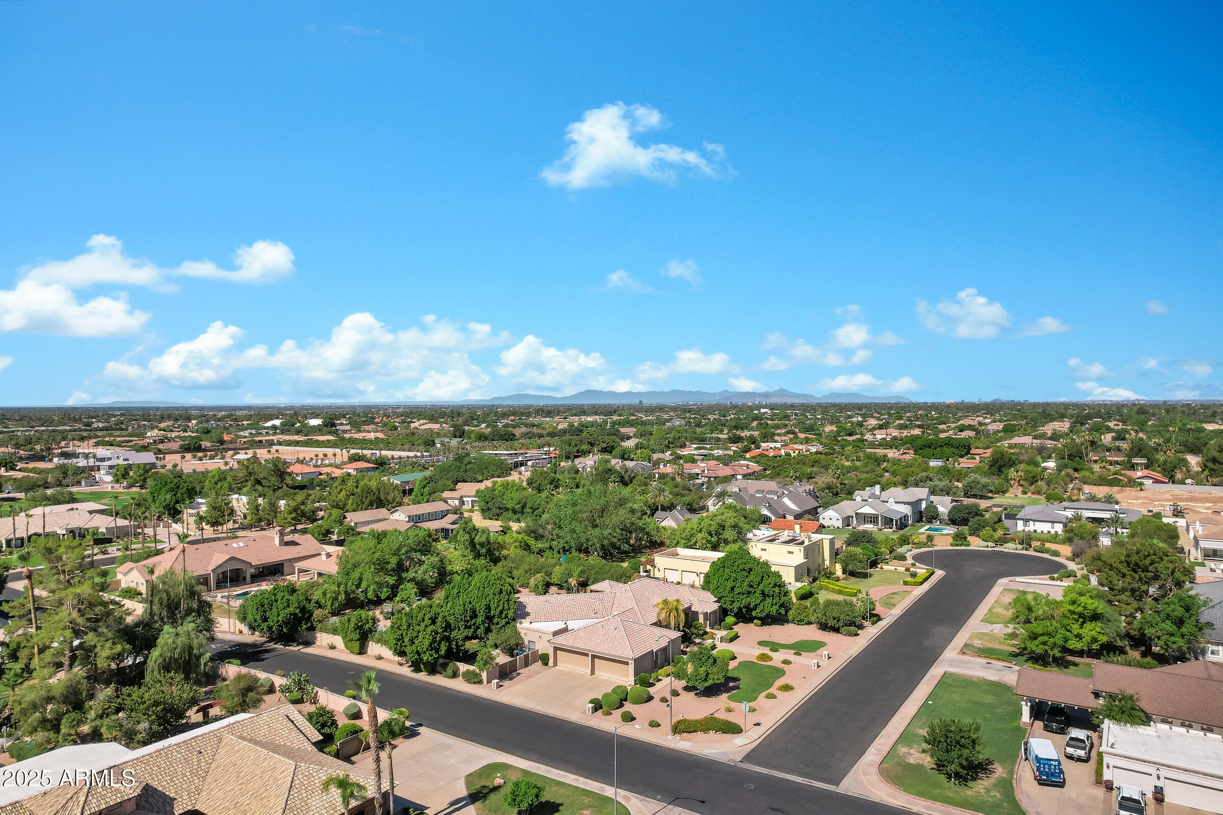 3819 E Ivyglen Street