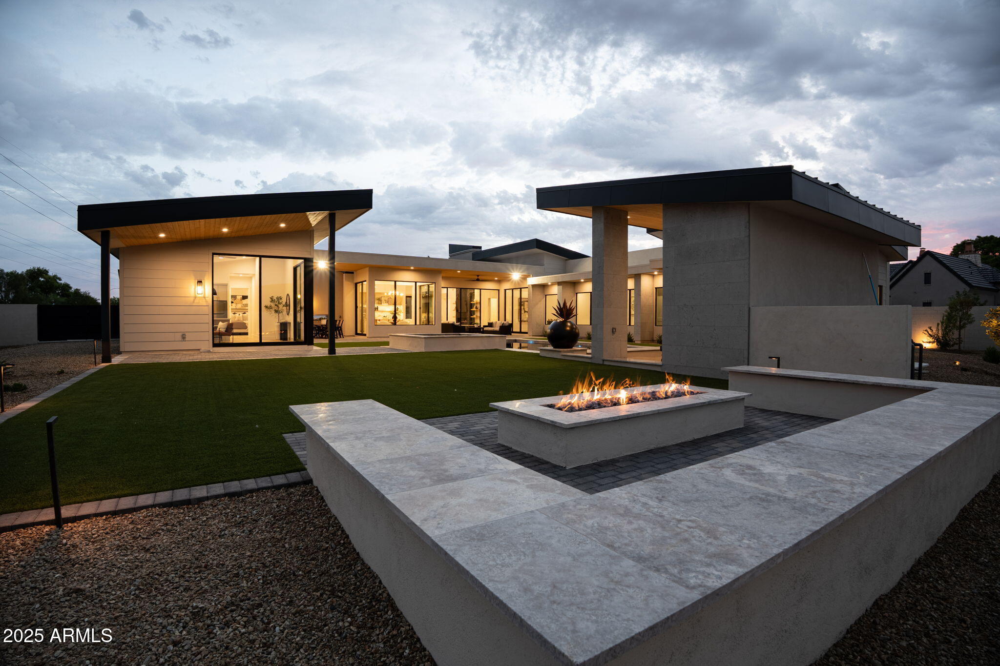 3211 E Hope Circle