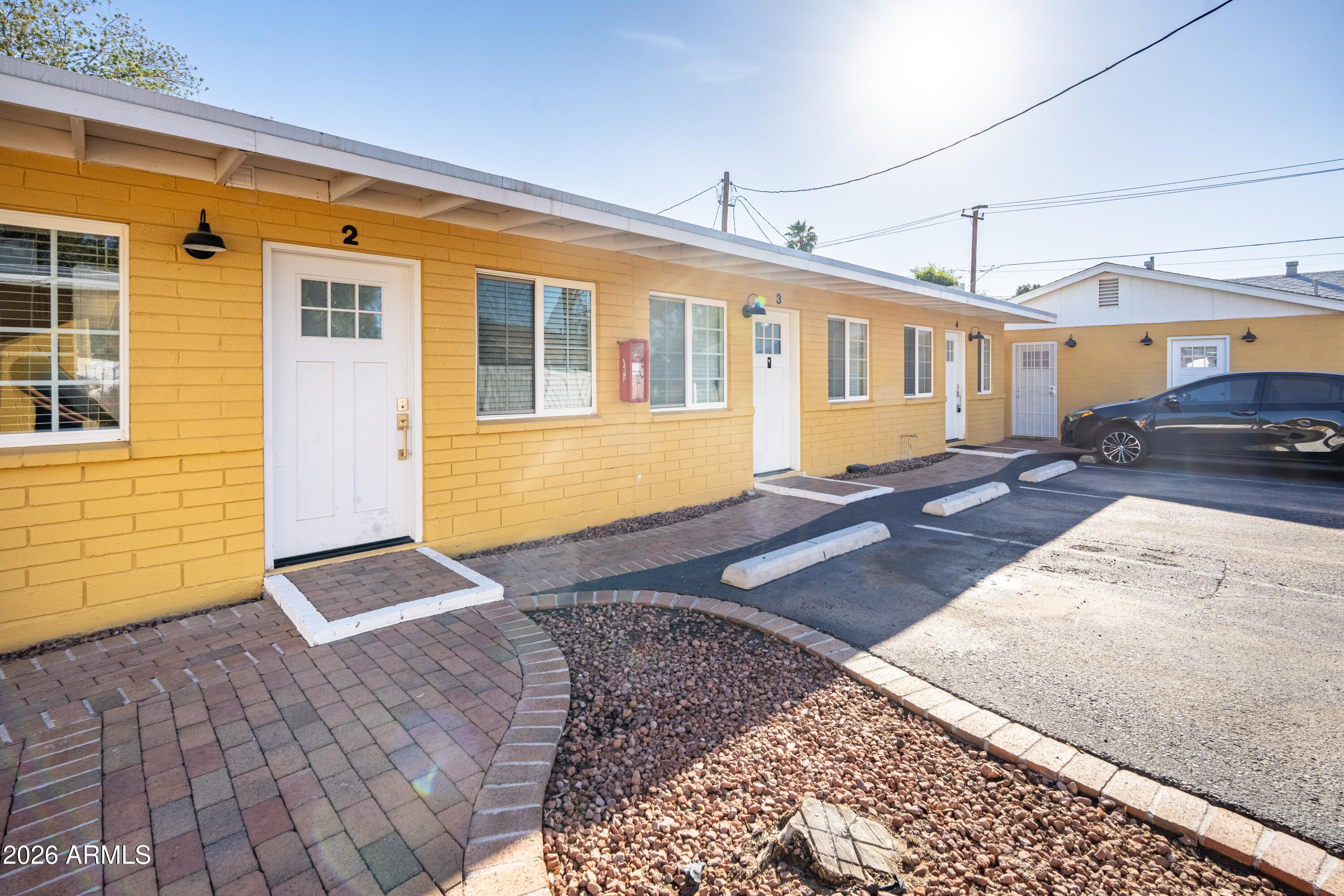 1219 S Farmer Avenue