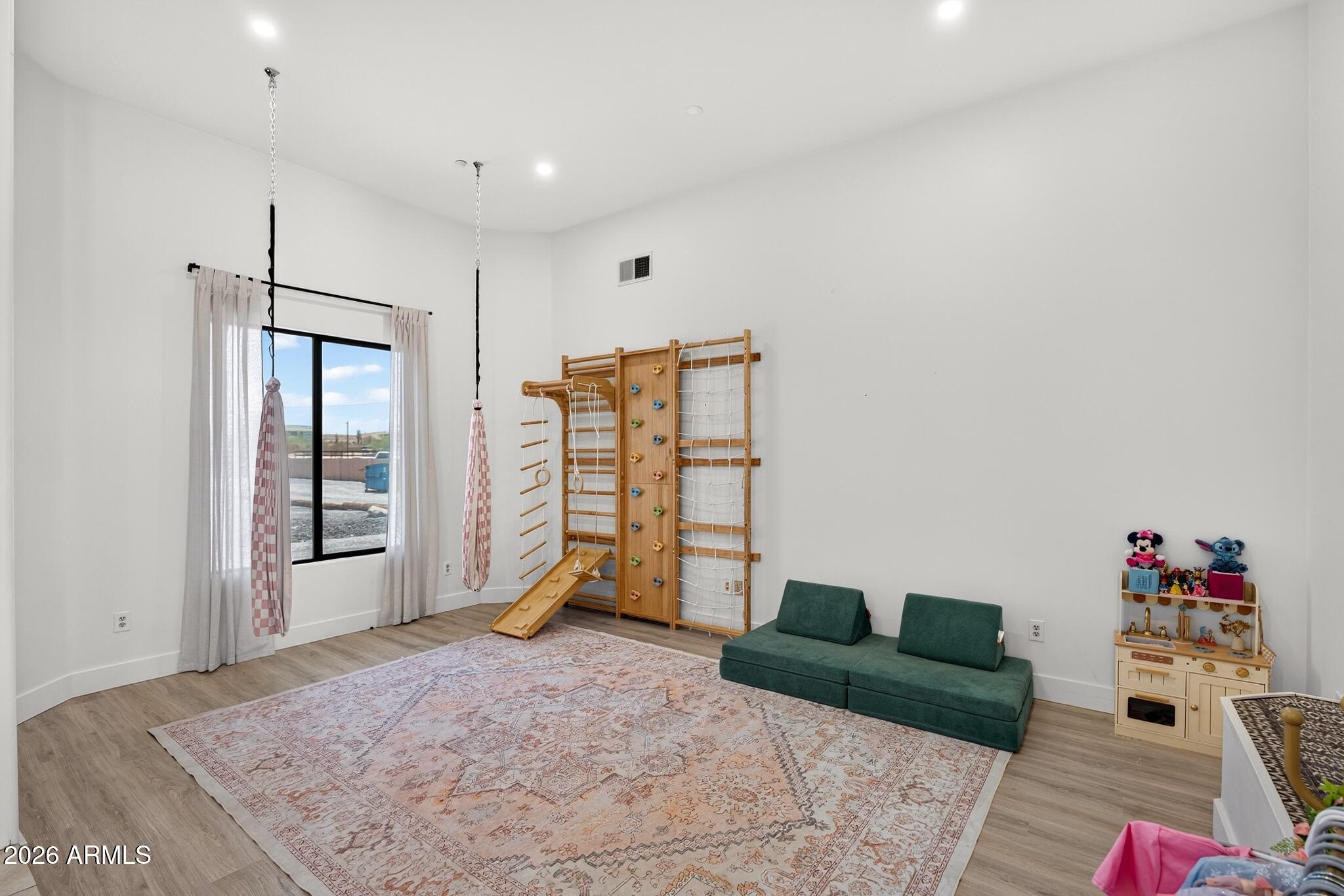 2672 W Moon Dust Trail