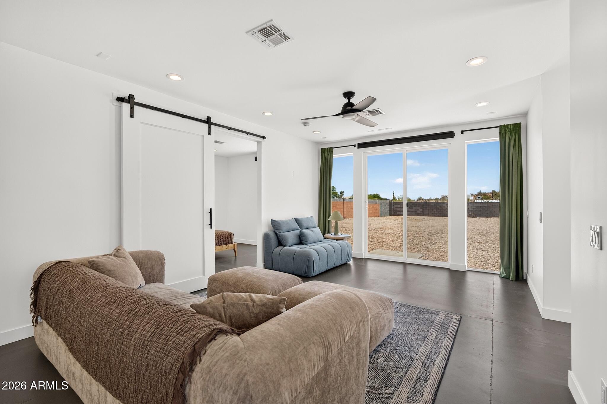 2672 W Moon Dust Trail
