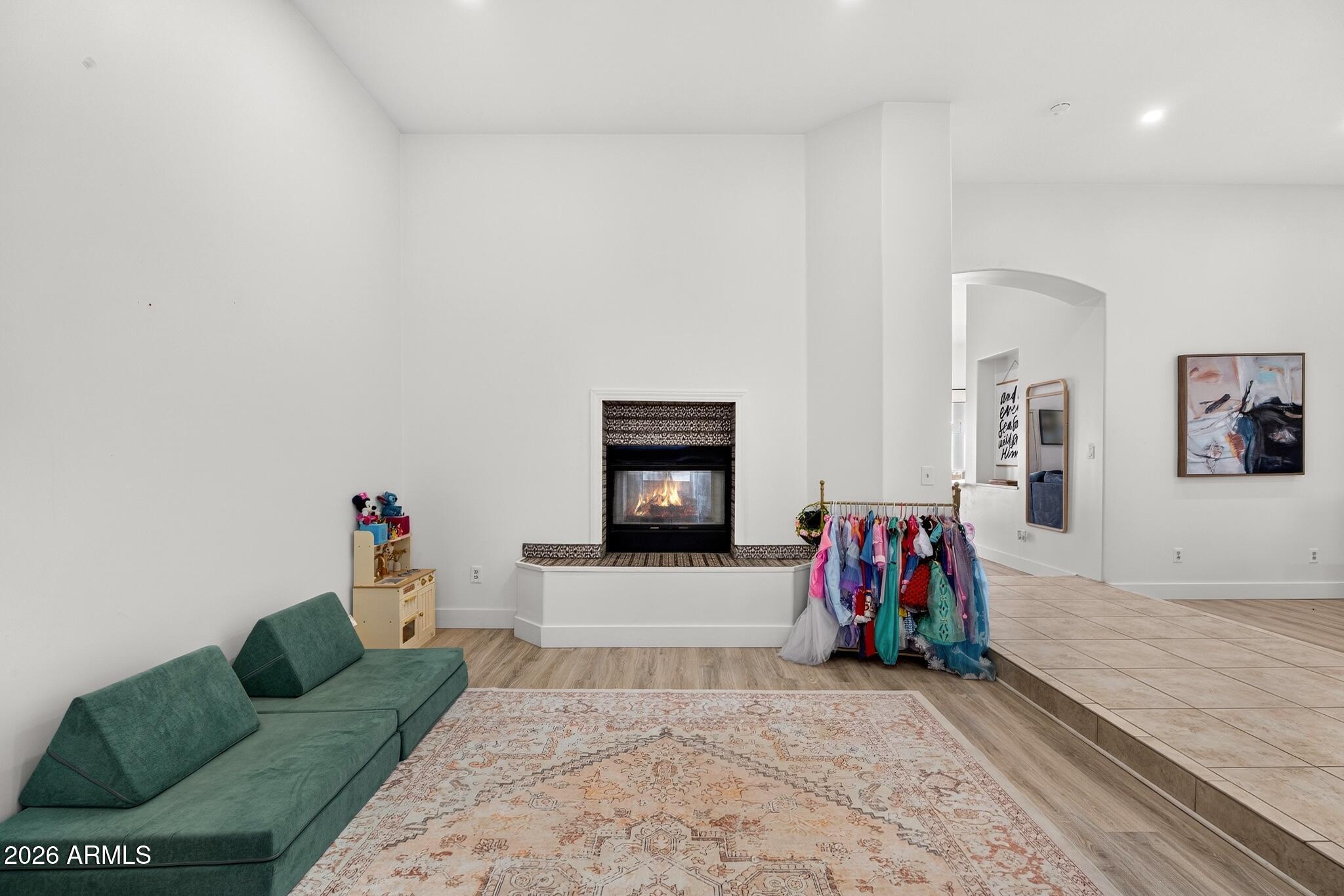 2672 W Moon Dust Trail