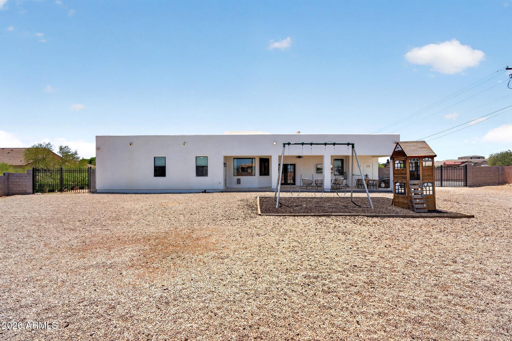 2672 W Moon Dust Trail