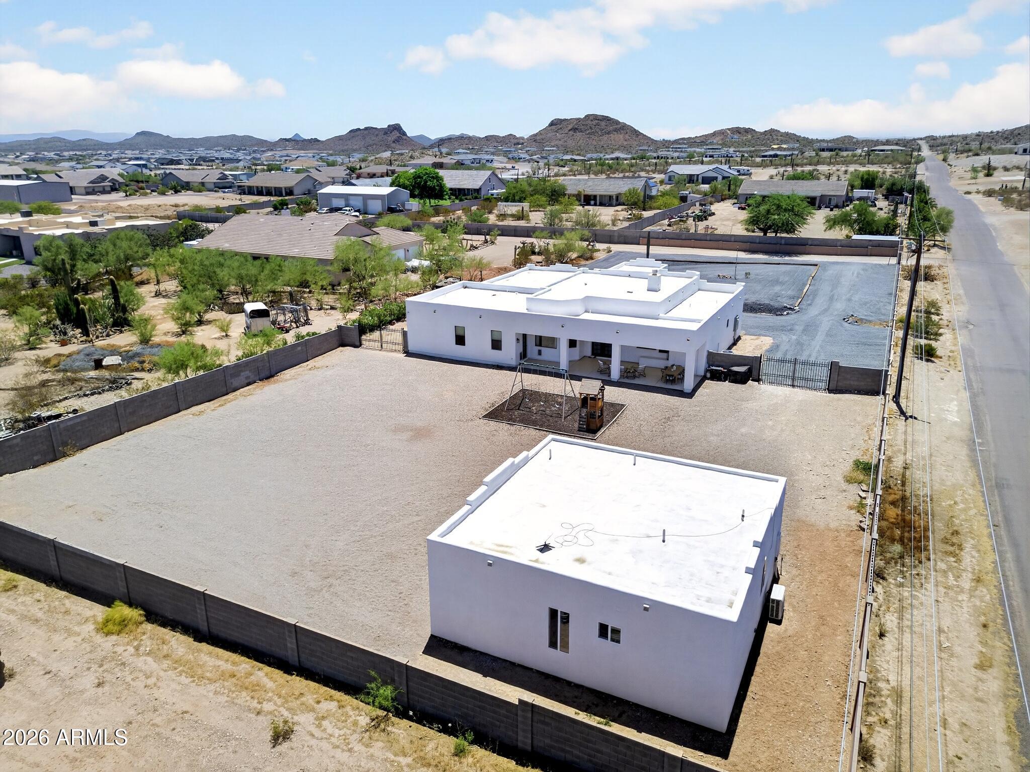 2672 W Moon Dust Trail
