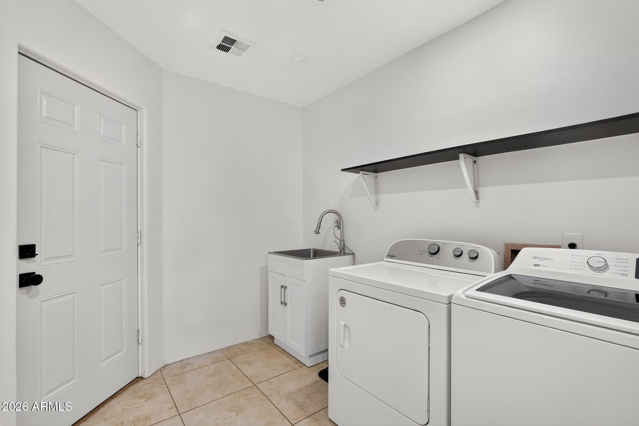 2672 W Moon Dust Trail