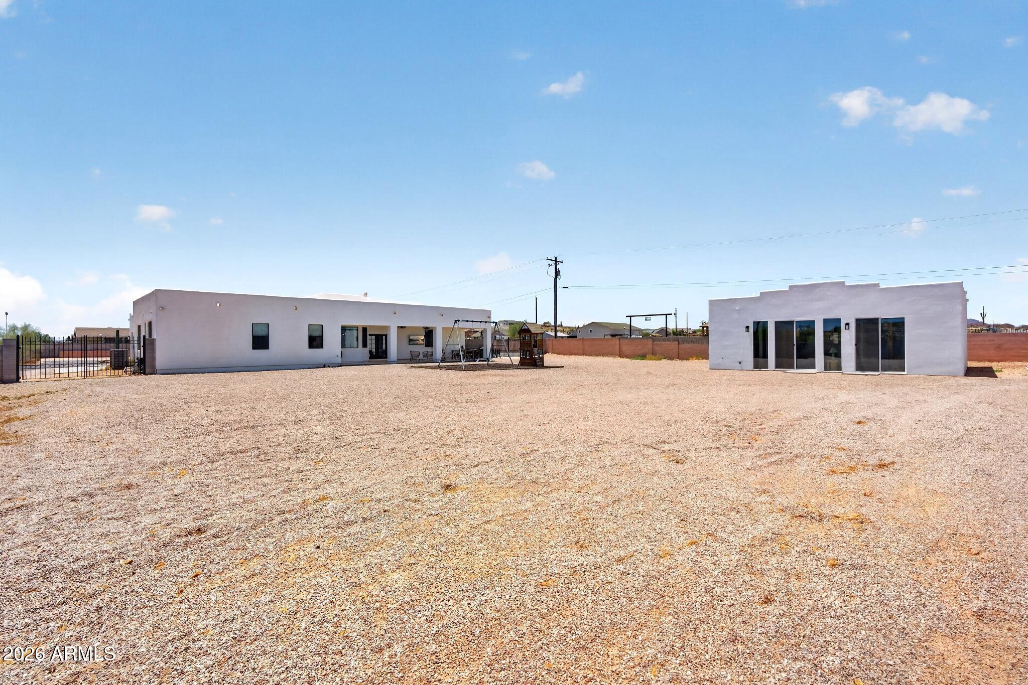 2672 W Moon Dust Trail