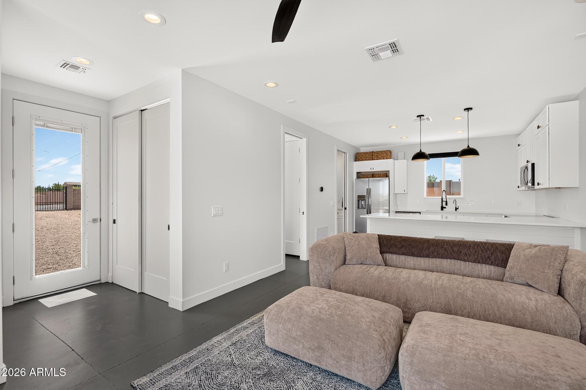 2672 W Moon Dust Trail