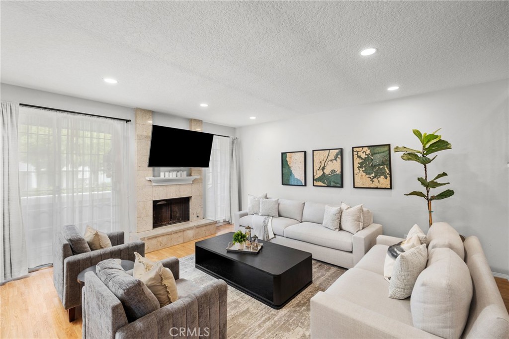 591 Holbrook Court 101