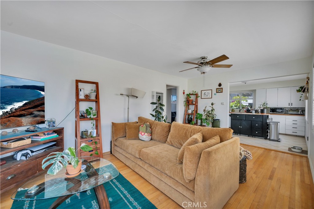 4124 E Broadway