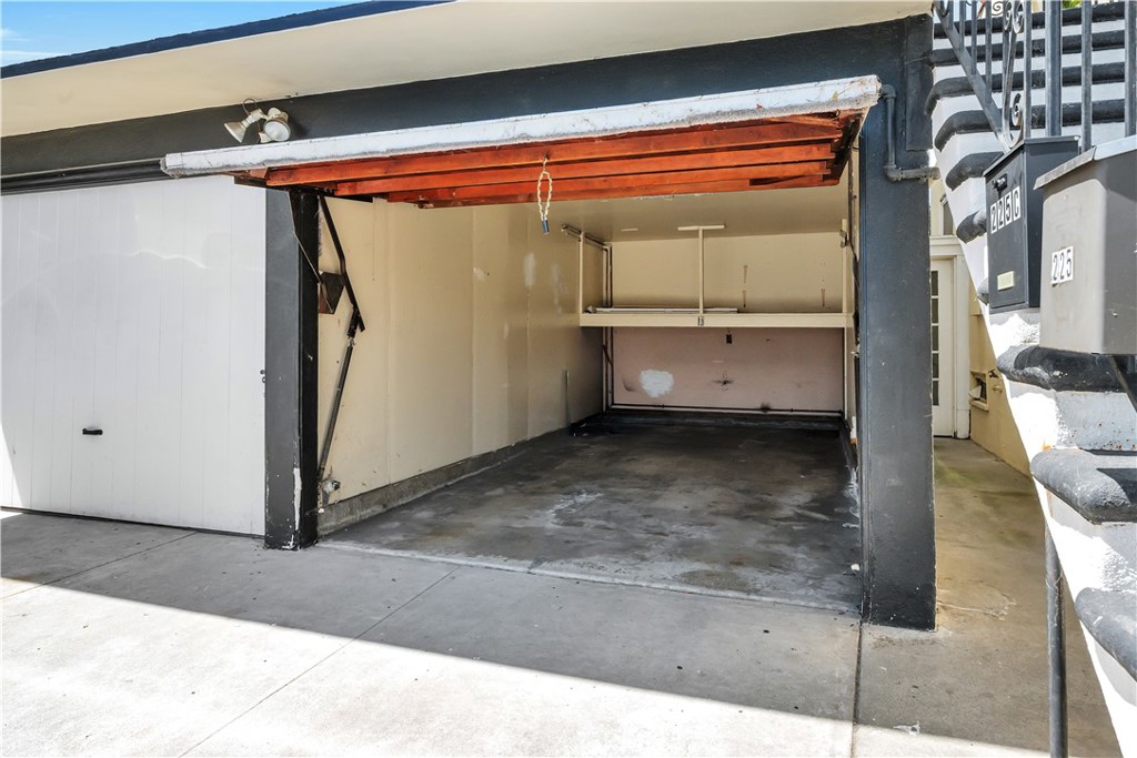 4124 E Broadway