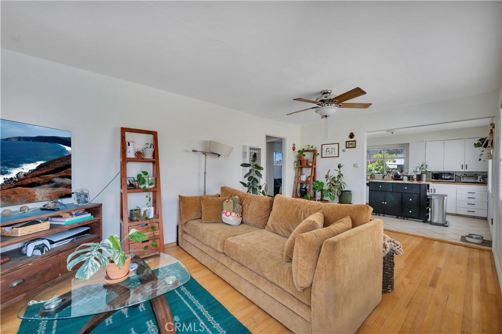 4124 E Broadway