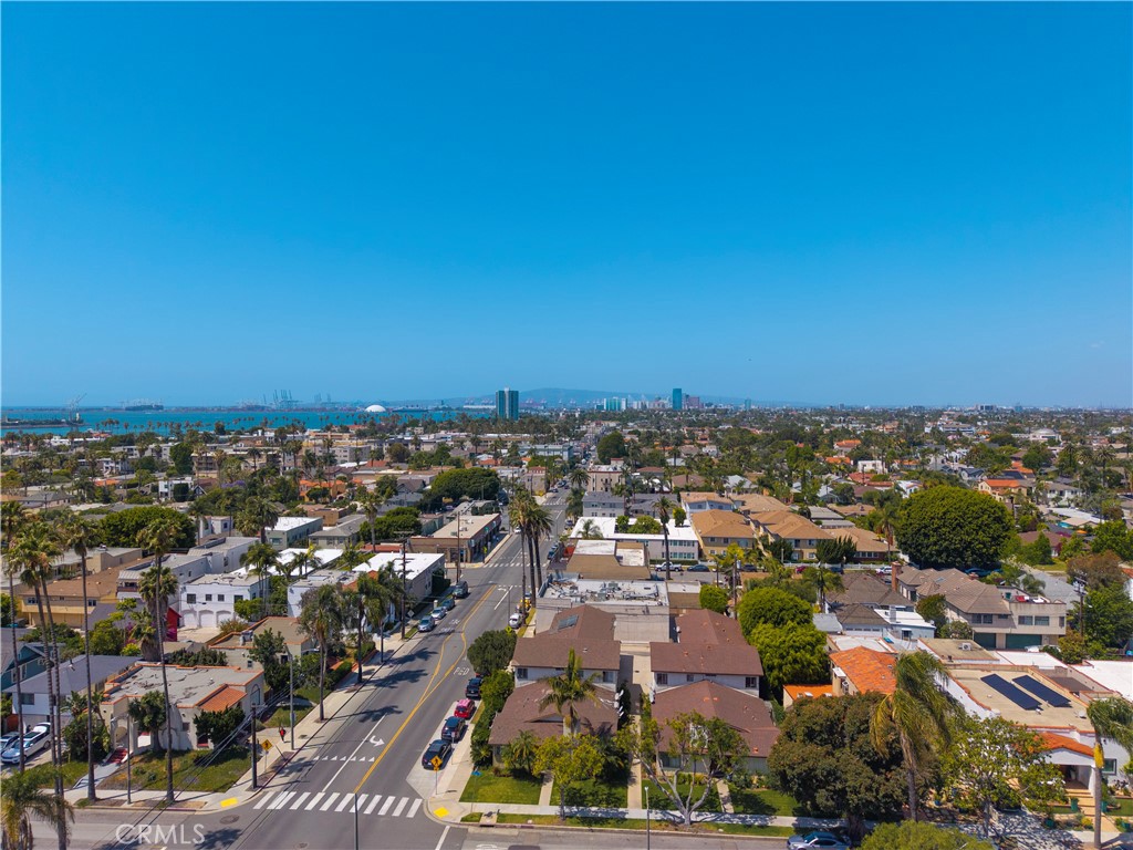 4124 E Broadway