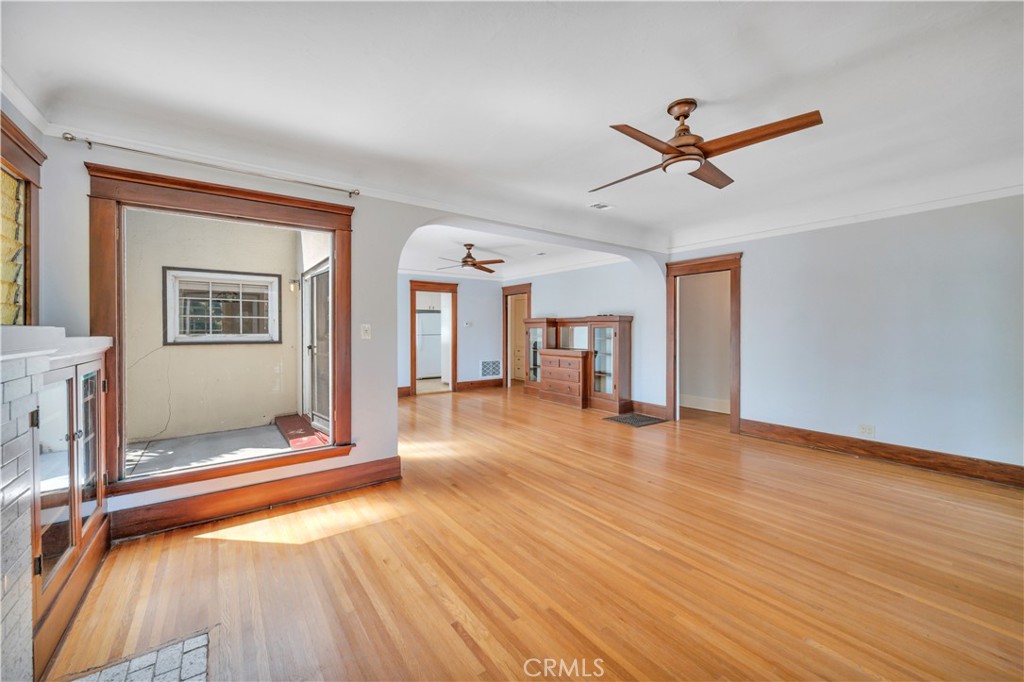 4124 E Broadway