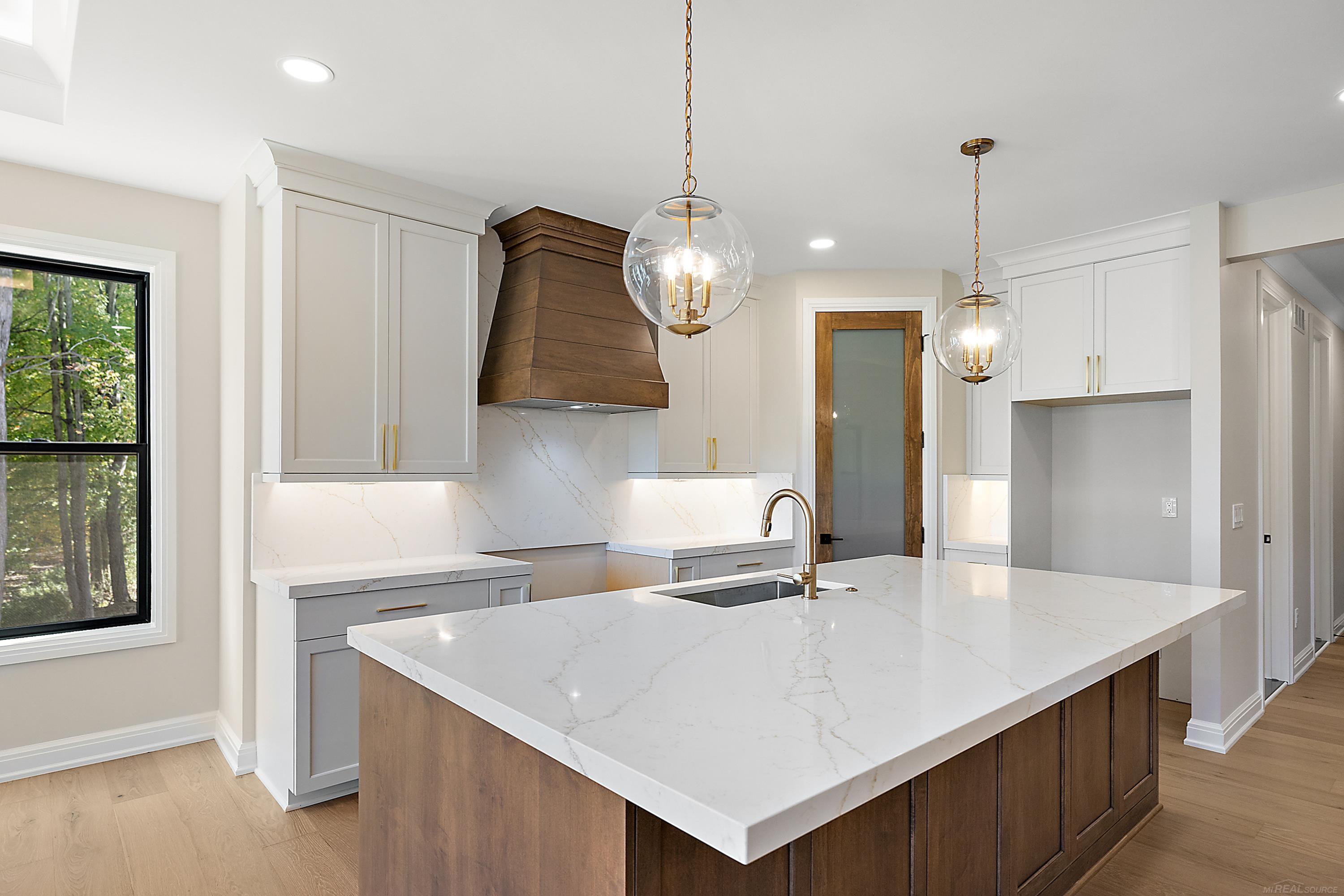 1477 Larkspur Lane