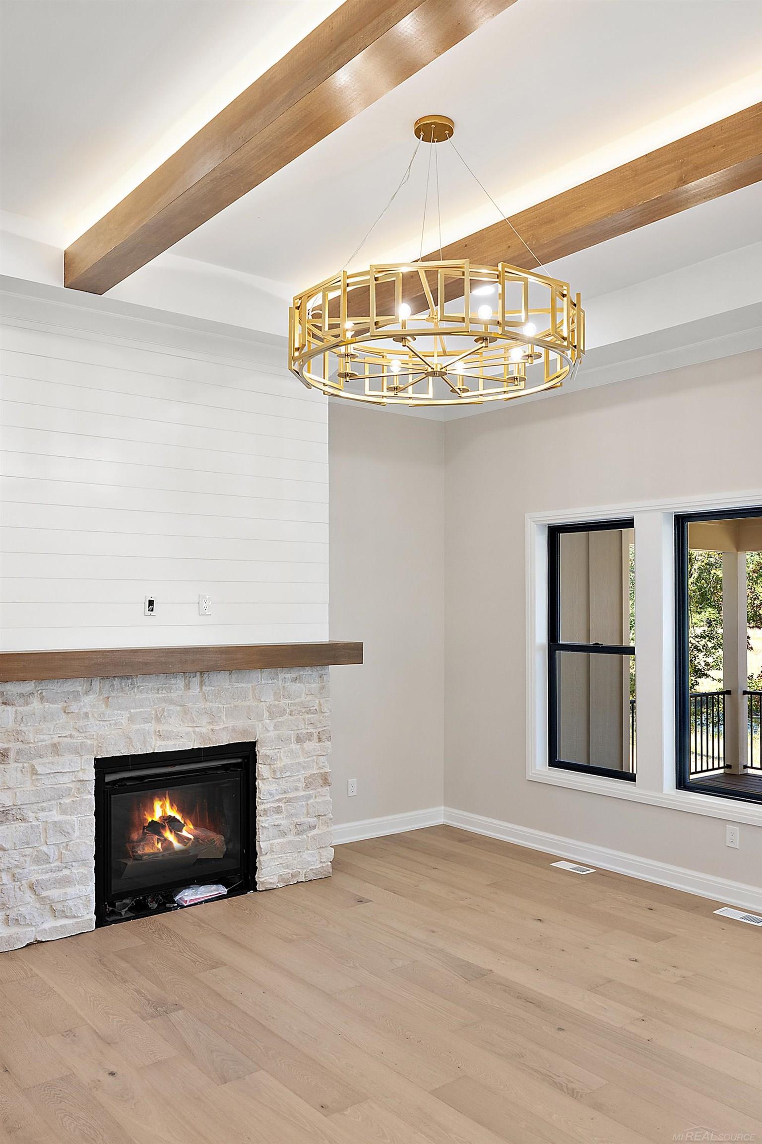 1477 Larkspur Lane