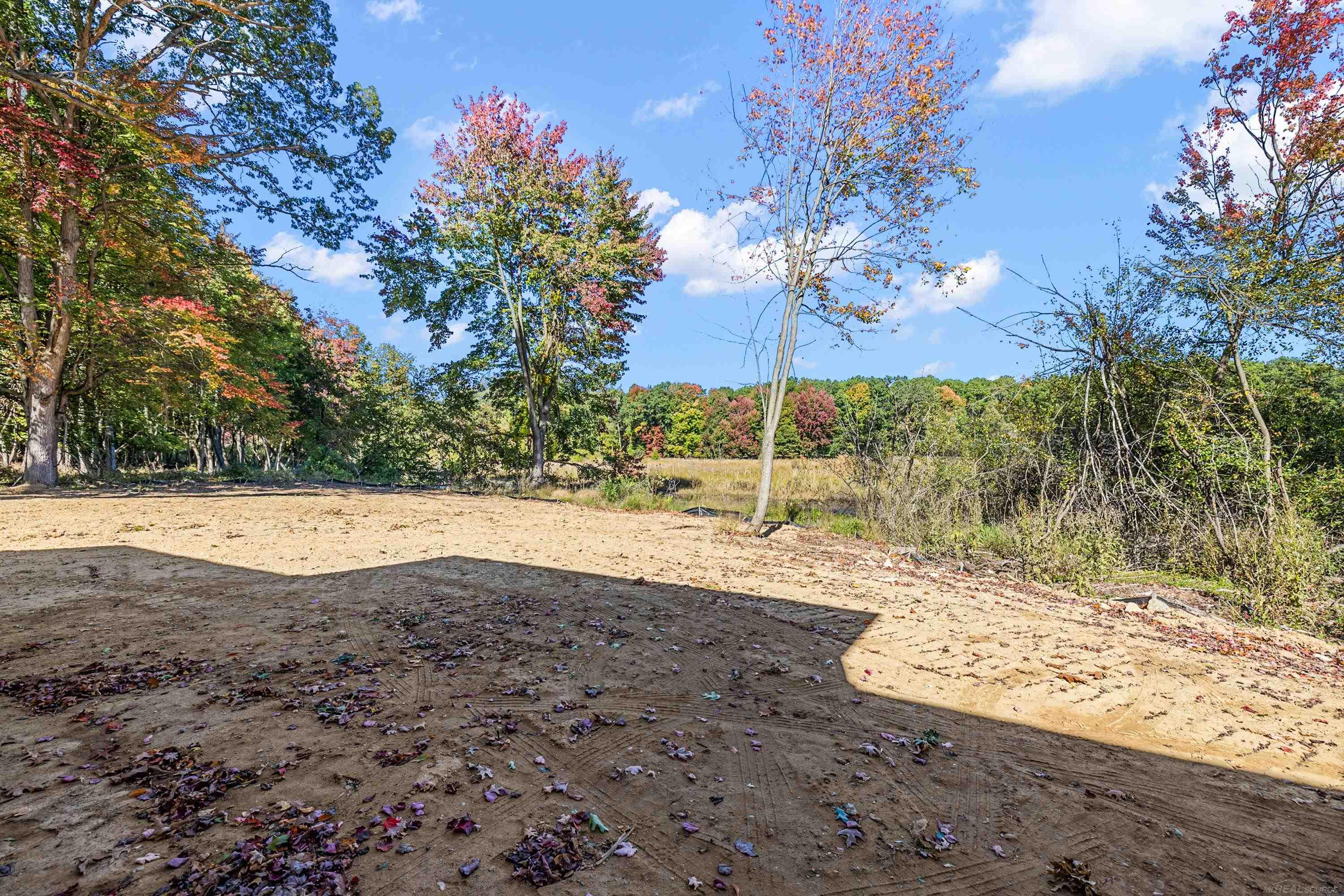 1477 Larkspur Lane