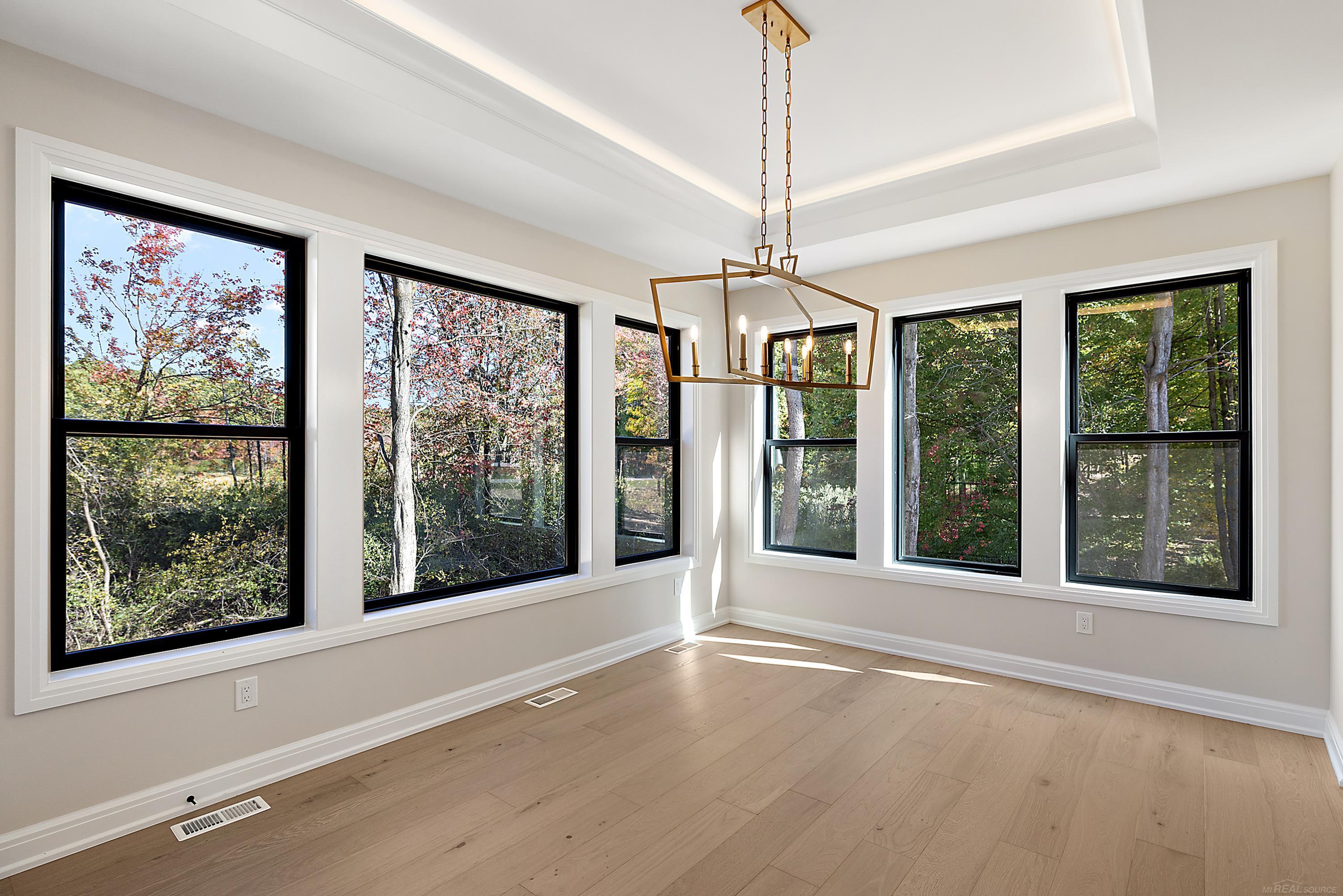 1477 Larkspur Lane