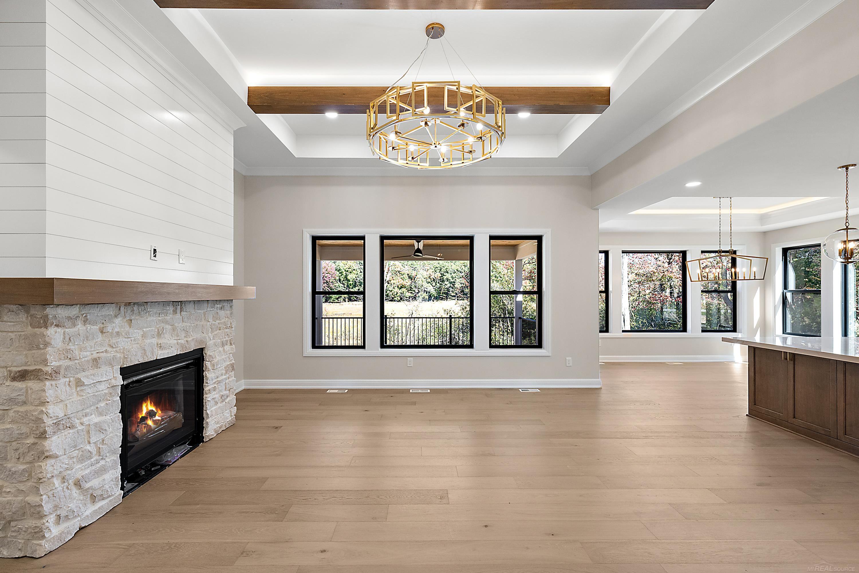 1477 Larkspur Lane